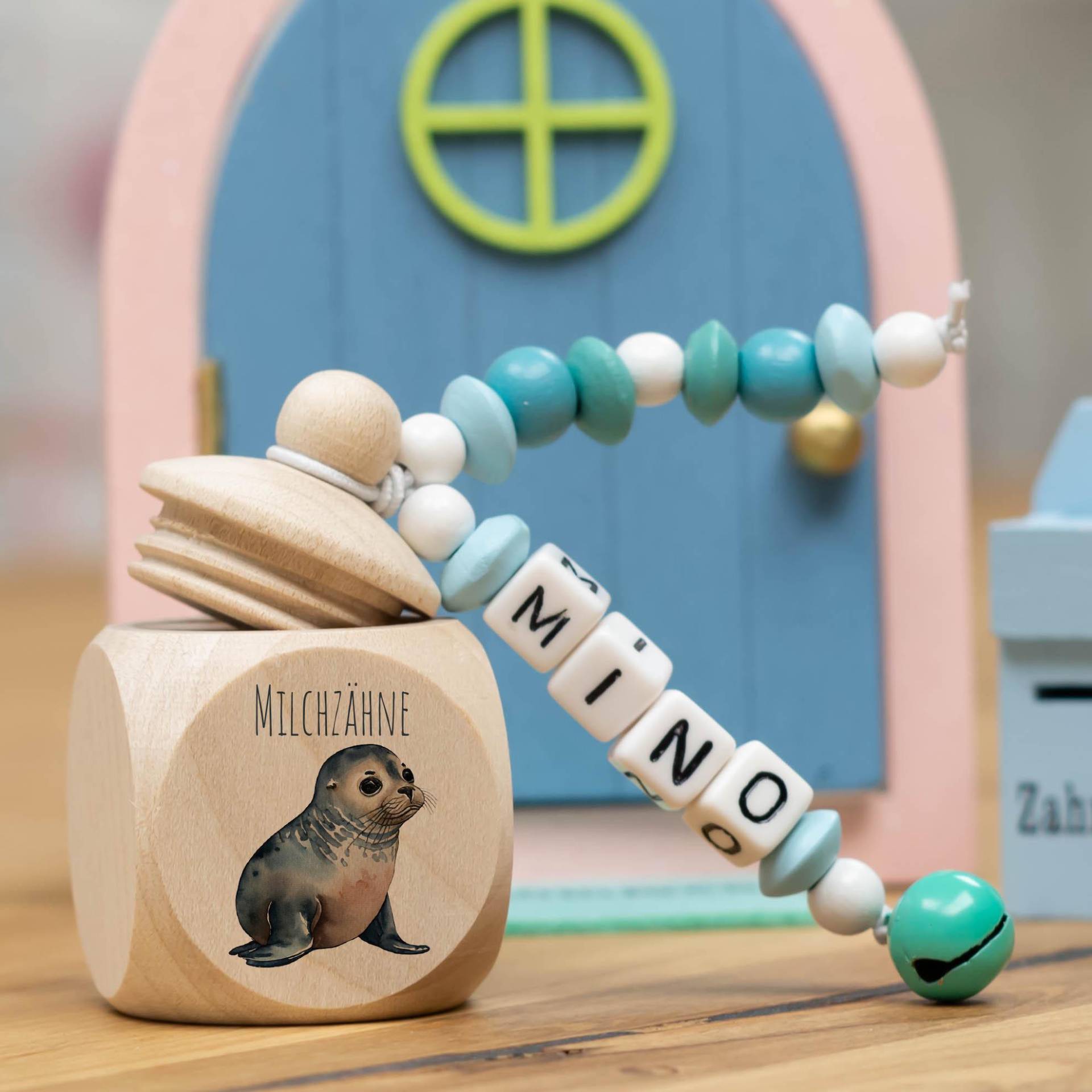 Zahndose Aus Holz Robbe - Personalisiert Zur Aufbewahrung Der Milchzähne Zahndose Aus Holz Robbe - Personalisiert Zur Aufbewahrung Der Milchzähne von Etsy - meinkerzenshop