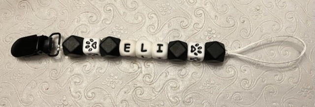 Personalisierte Schnullerkette - Pfotenabdruck Personalisierte Schnullerkette - Pfotenabdruck von Etsy - miascraftymom