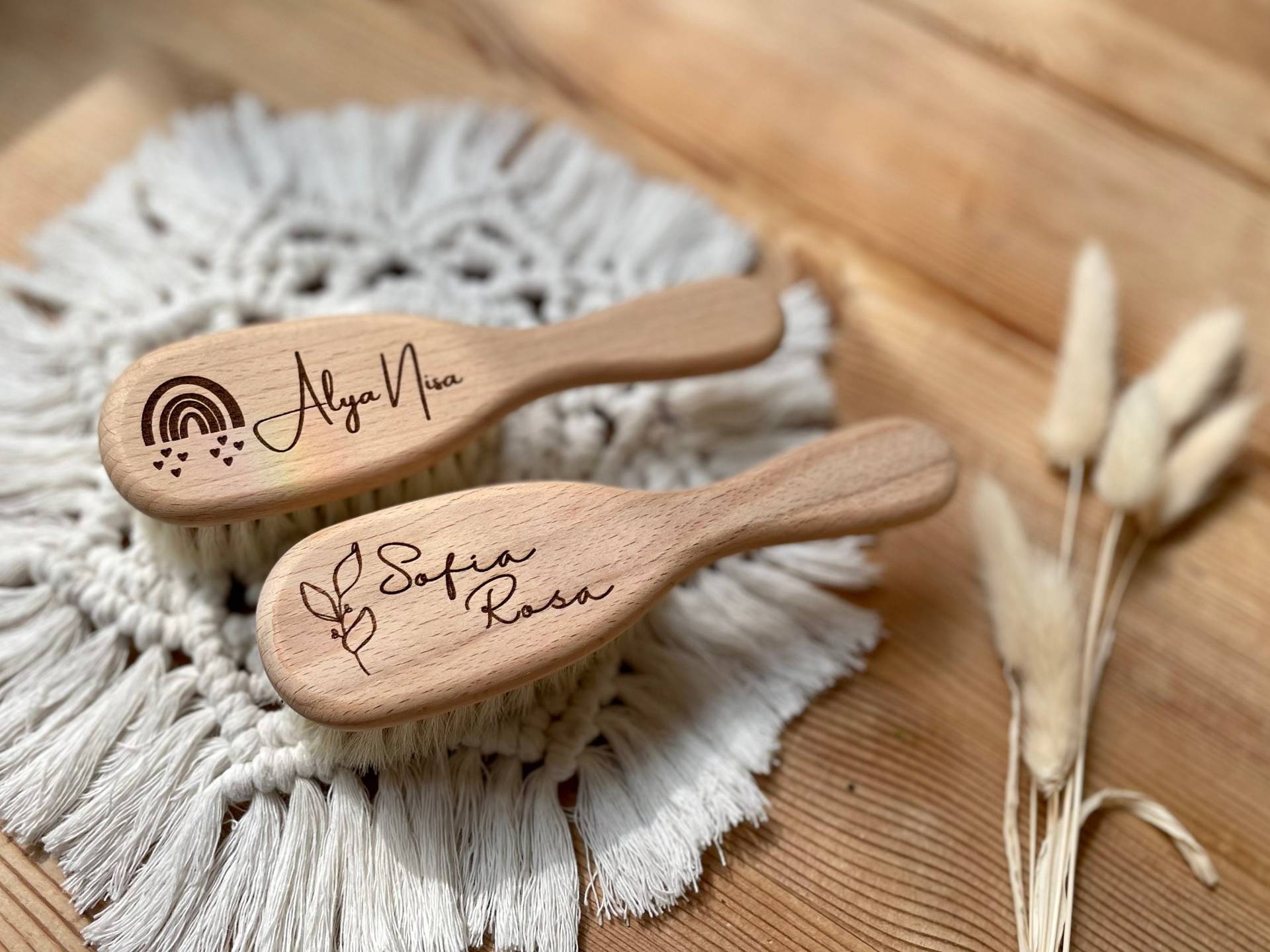Baby Haarbüste Personalisierte Babybürste Mit Gravur Geschenk Namensgravur Zur Geburt, Babyparty Oder Taufe Baby Haarbüste Personalisierte Babybürste Mit Gravur Geschenk Namensgravur Zur Geburt, Babyparty Oder Taufe von Etsy - mindfulnordic