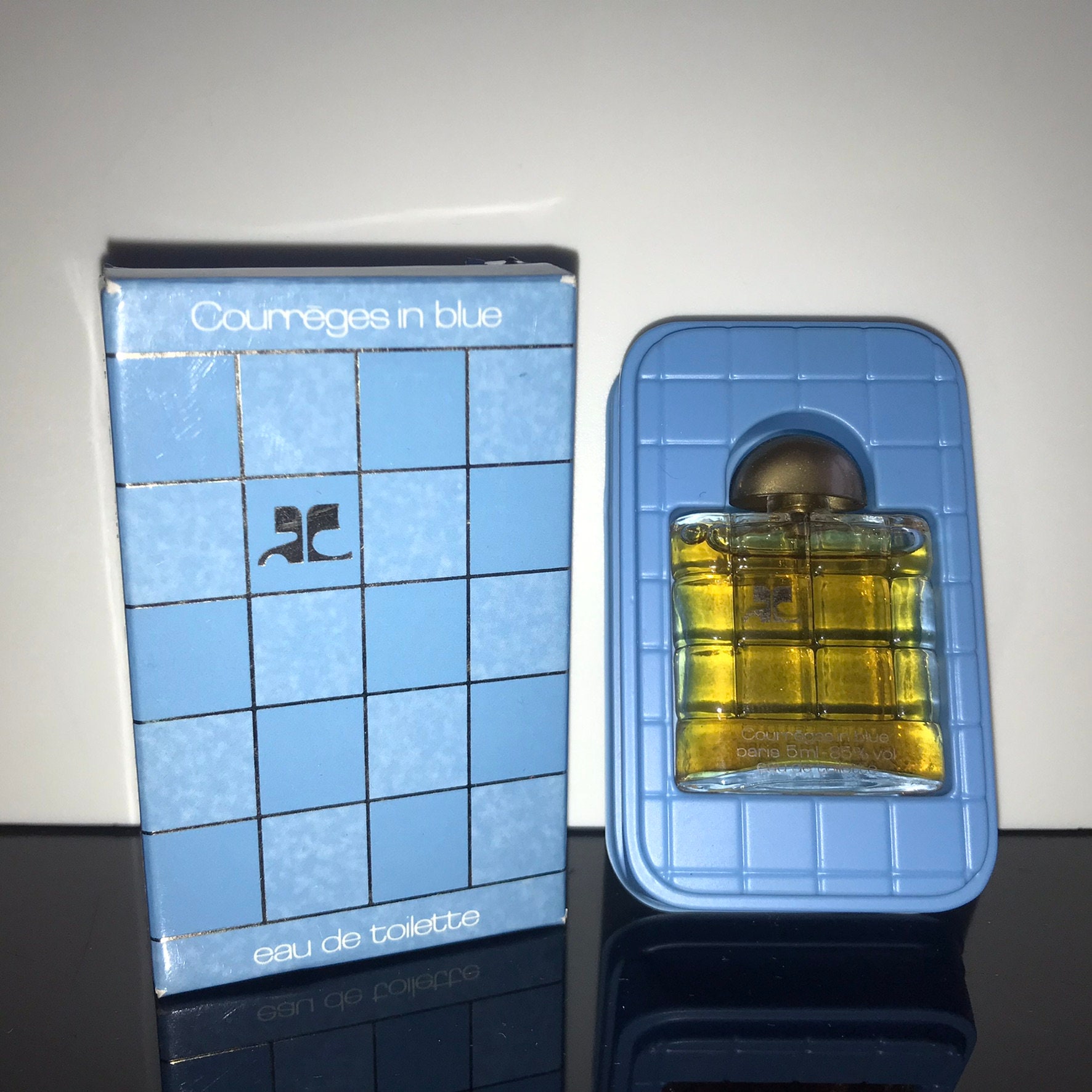 Courrèges in Blue Eau De Toilette 5 Ml Jahr 1999 - Rar, Vintage, Gift, Original von Etsy - miniperfumes