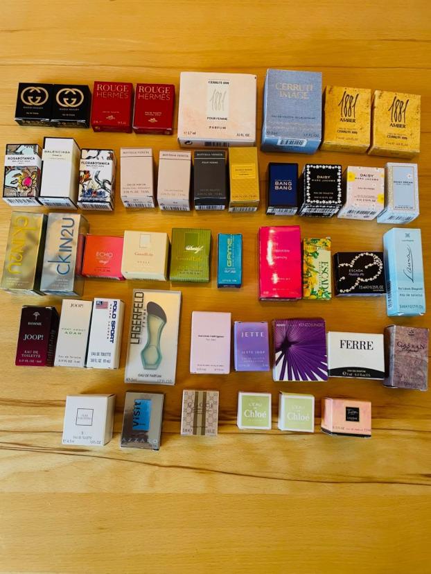 Parfumes - Set Miniaturen Mit Box Vintage Rare Original Aus Meiner Eigenen Parfumsammlung, Preis Pro Stück, Sehr Gut Als Geschenk Geeignet von Etsy - miniperfumes