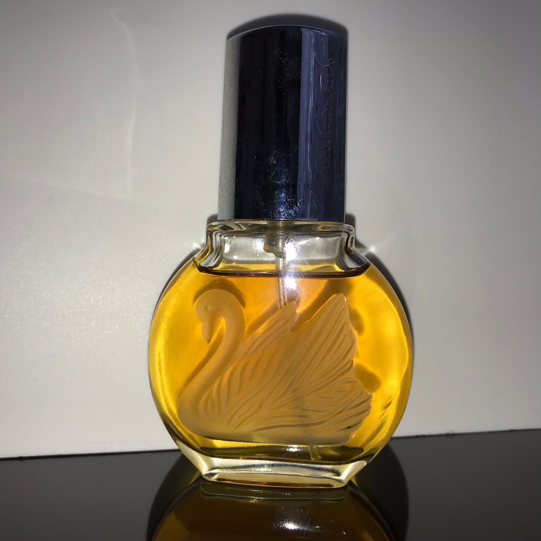 Gloria Vanderbilt Eau De Toilette 50 Ml Vintage | 1982 Gloria Vanderbilt Eau De Toilette 50 Ml Vintage | 1982 von Etsy - miniperfumes