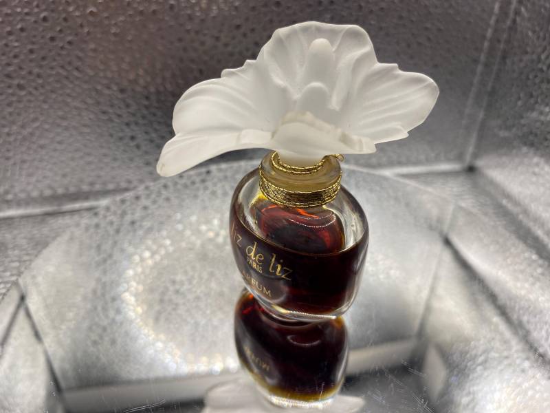 Liz Paris - De | 1945 Reines Parfum, Extrait, Parfum 7, 5 Ml Rar, Vintage von Etsy - miniperfumes