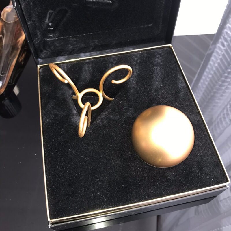 Paloma Picasso Parfum Planet Reines Parfüm 15 Ml Luxury Es Wurde Nur 6000 Stück Limited Edition No. 1001/6000 Gemacht Paloma Picasso Parfum Planet Reines Parfüm 15 Ml Luxury Es Wurde Nur 6000 Stück Limited Edition No. 1001/6000 Gemacht von Etsy - miniperfumes