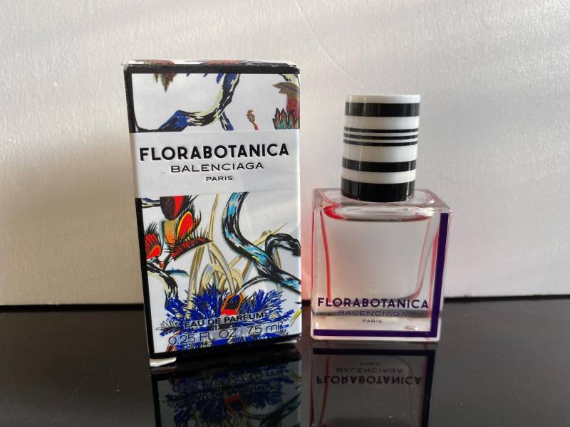 Sammlerparfum Florabotanica - Eau De Parfum 7, 5 Ml Ein Must Have Für Sammler, Sehr Gut Geeignet Als Muttertagsgeschenk Sie Rar Sammlerparfum Florabotanica - Eau De Parfum 7, 5 Ml Ein Must Have Für Sammler, Sehr Gut Geeignet Als Muttertagsgeschenk Sie Rar von Etsy - miniperfumes