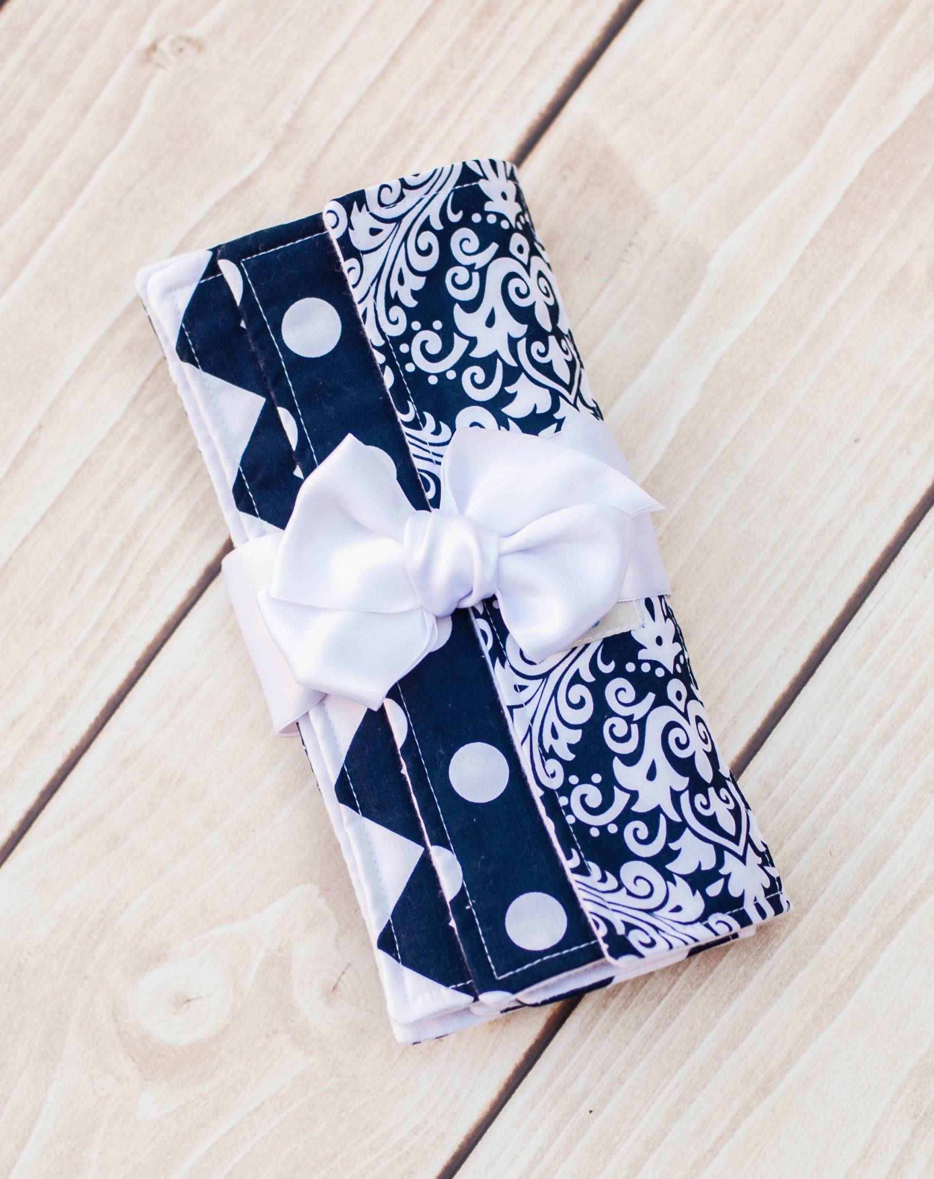 Spucktuch Bündel Geschenkset - Ein Süßes Set Von 3 Spucktüchern Als Schleife Gebündelt von Etsy - modmum