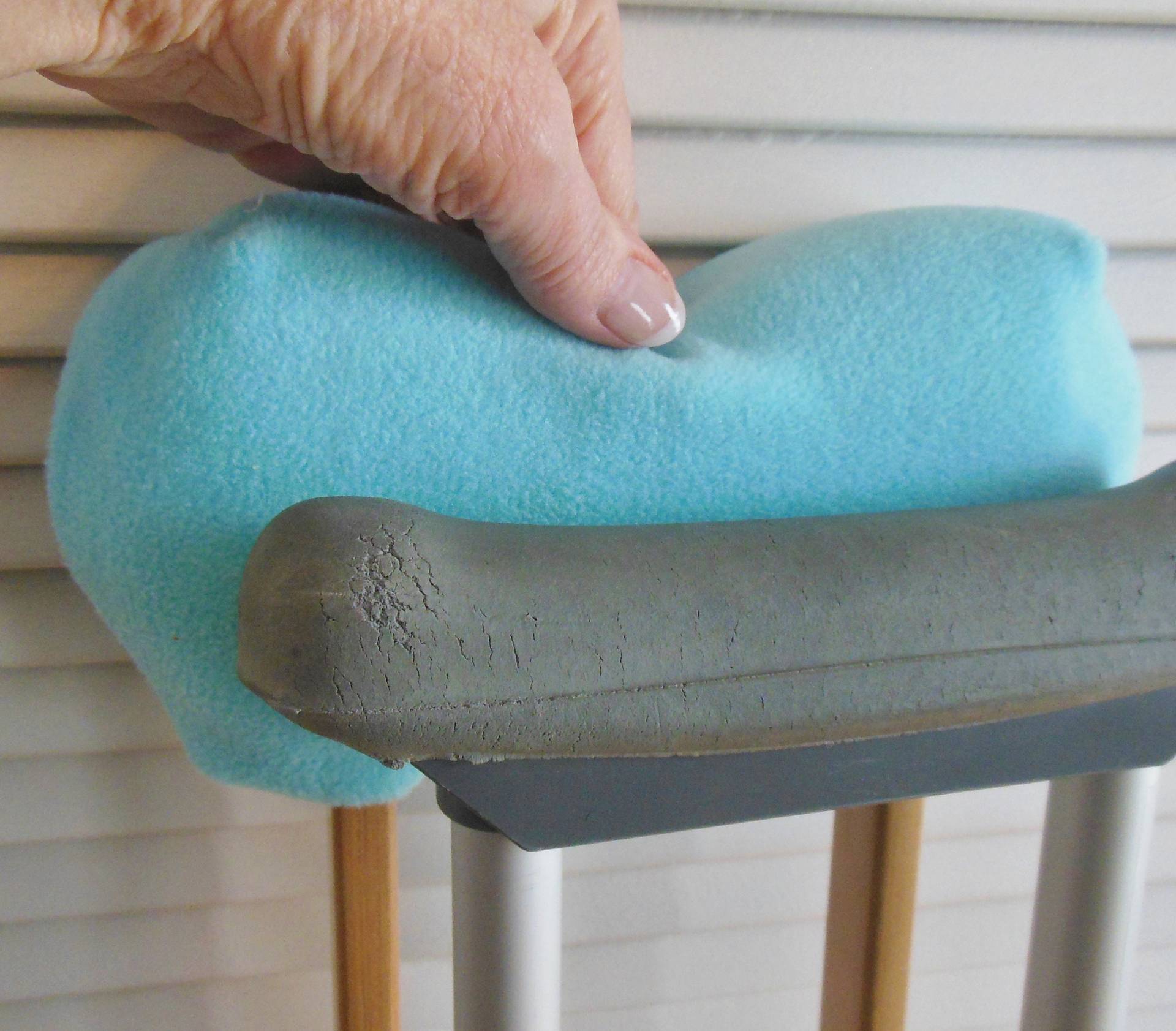 Fleece Gepolsterte Krücke Pad Hellblau, 2 "Bounce Back Padding von Etsy - myscap