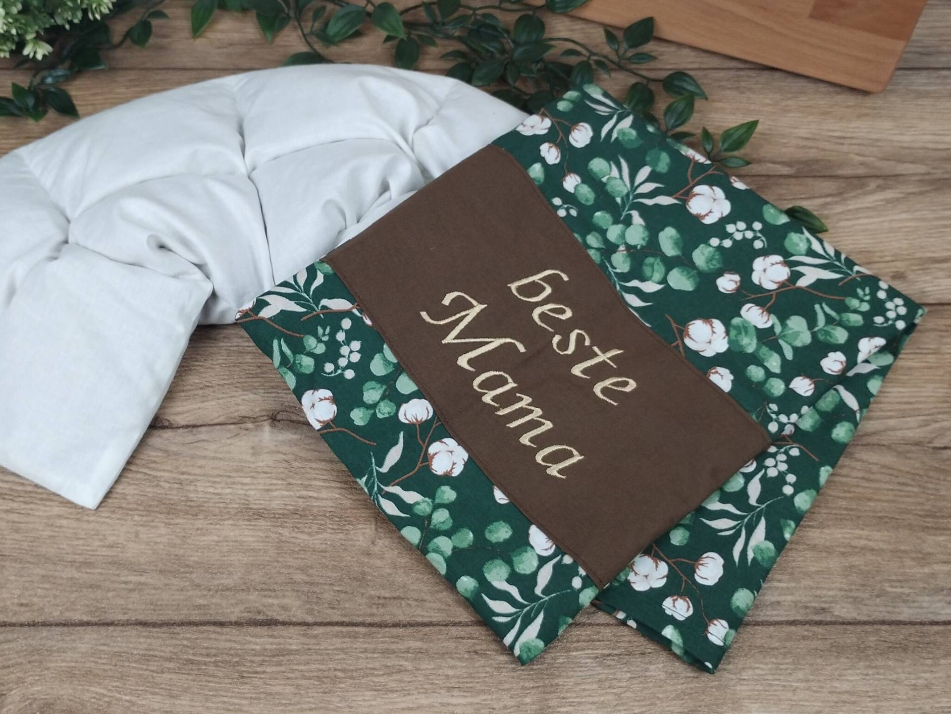 Personalisiertes Körnerkissen Mit Abnehmbaren Bezug Und Füllung Aus Dinkel Wahlweise Lavendel Grünem Eucalyptusstoff Personalisiertes Körnerkissen Mit Abnehmbaren Bezug Und Füllung Aus Dinkel Wahlweise Lavendel Grünem Eucalyptusstoff von Etsy - nadelundholz