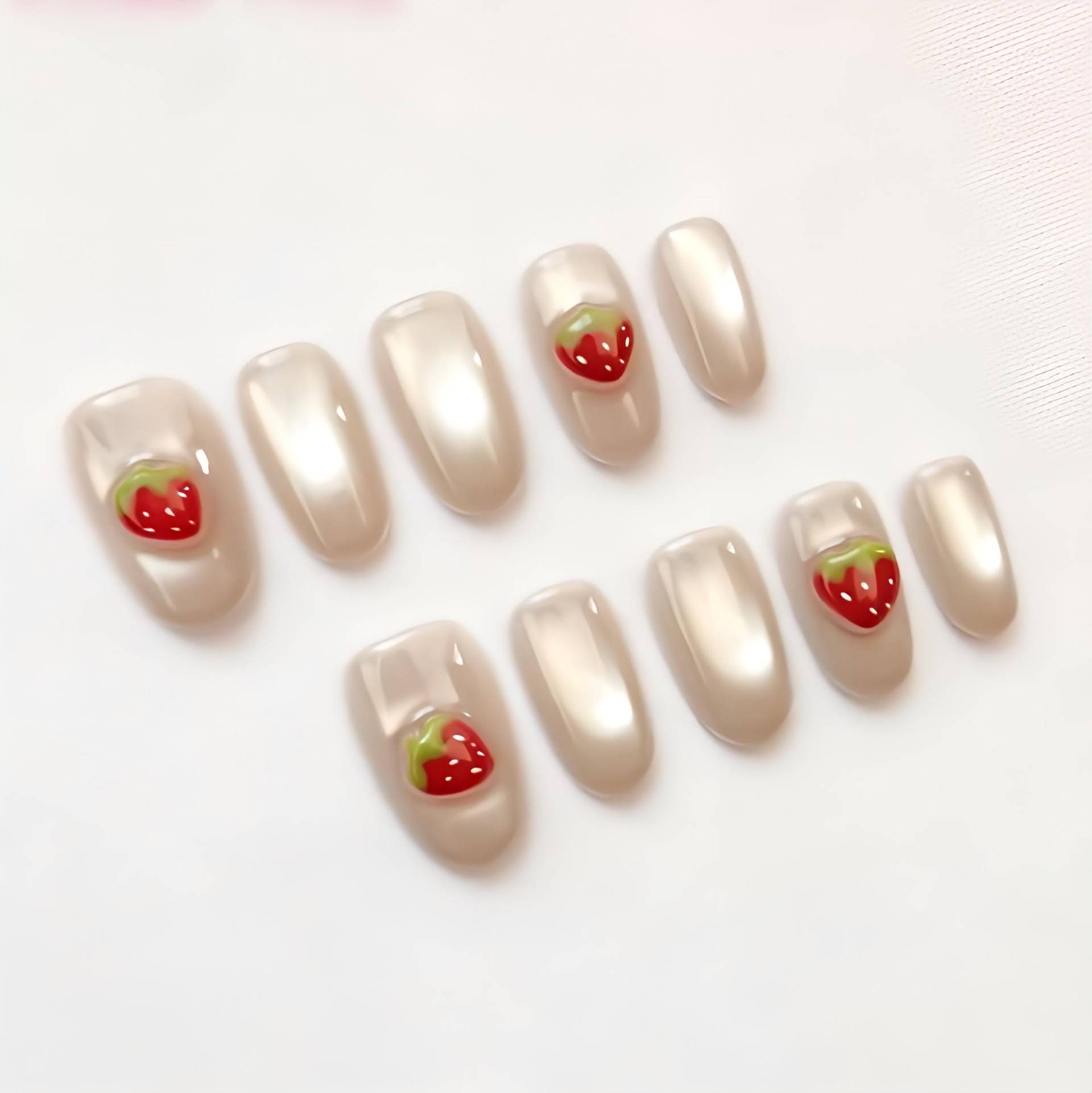 Berry Cute - 3D Handgemachte Wiederverwendbare Pressnägel von Etsy - nailauraDE