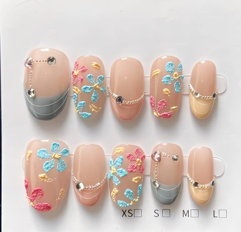 Blooming Halo - Selbstgemachte 3D Nägel von Etsy - nailauraDE