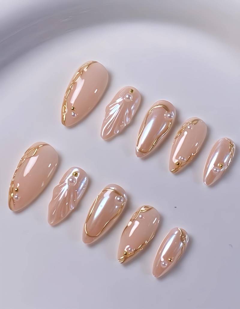 Classic Grace - 3D Selbstgemachte Press-On Nägel von Etsy - nailauraDE