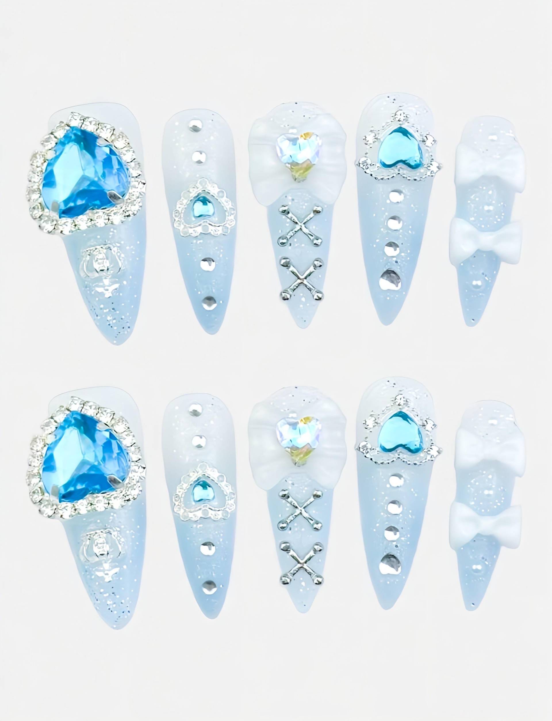 Cloudy Crost - 3D Selbstgemachte Press-On-Nägel von Etsy - nailauraDE