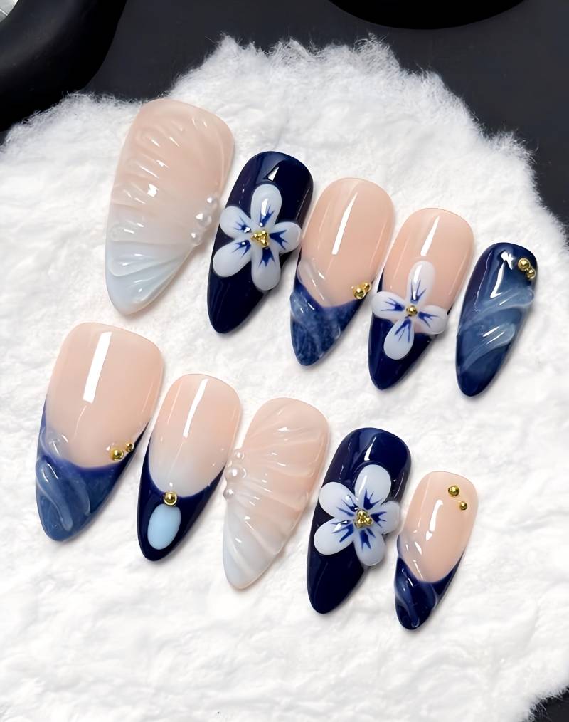 Floral Sculpt - 3D Selbstgemachte Press-On Nägel von Etsy - nailauraDE