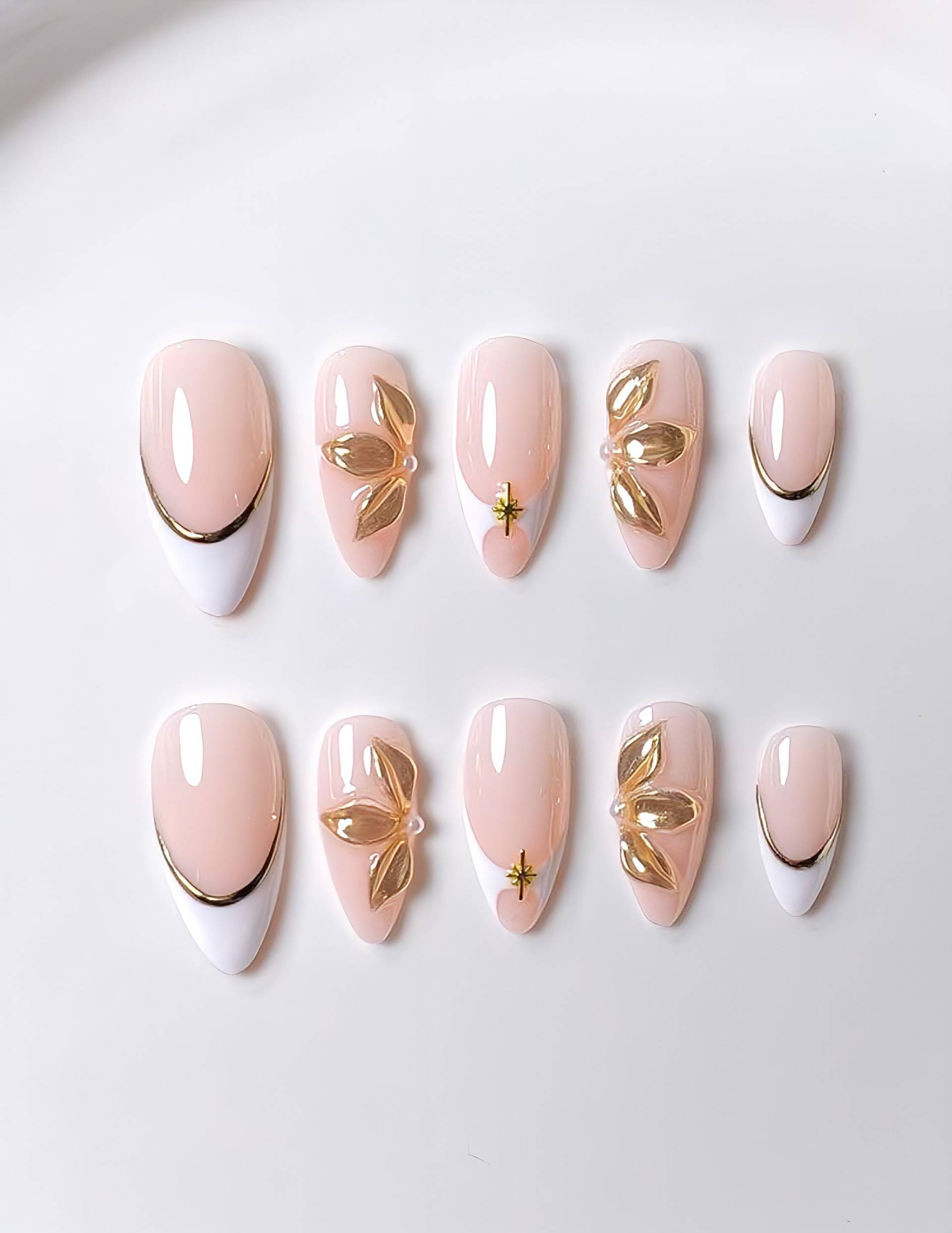 Goldene Blüte - 3D Handgemachte Wiederverwendbare Pressnägel von Etsy - nailauraDE