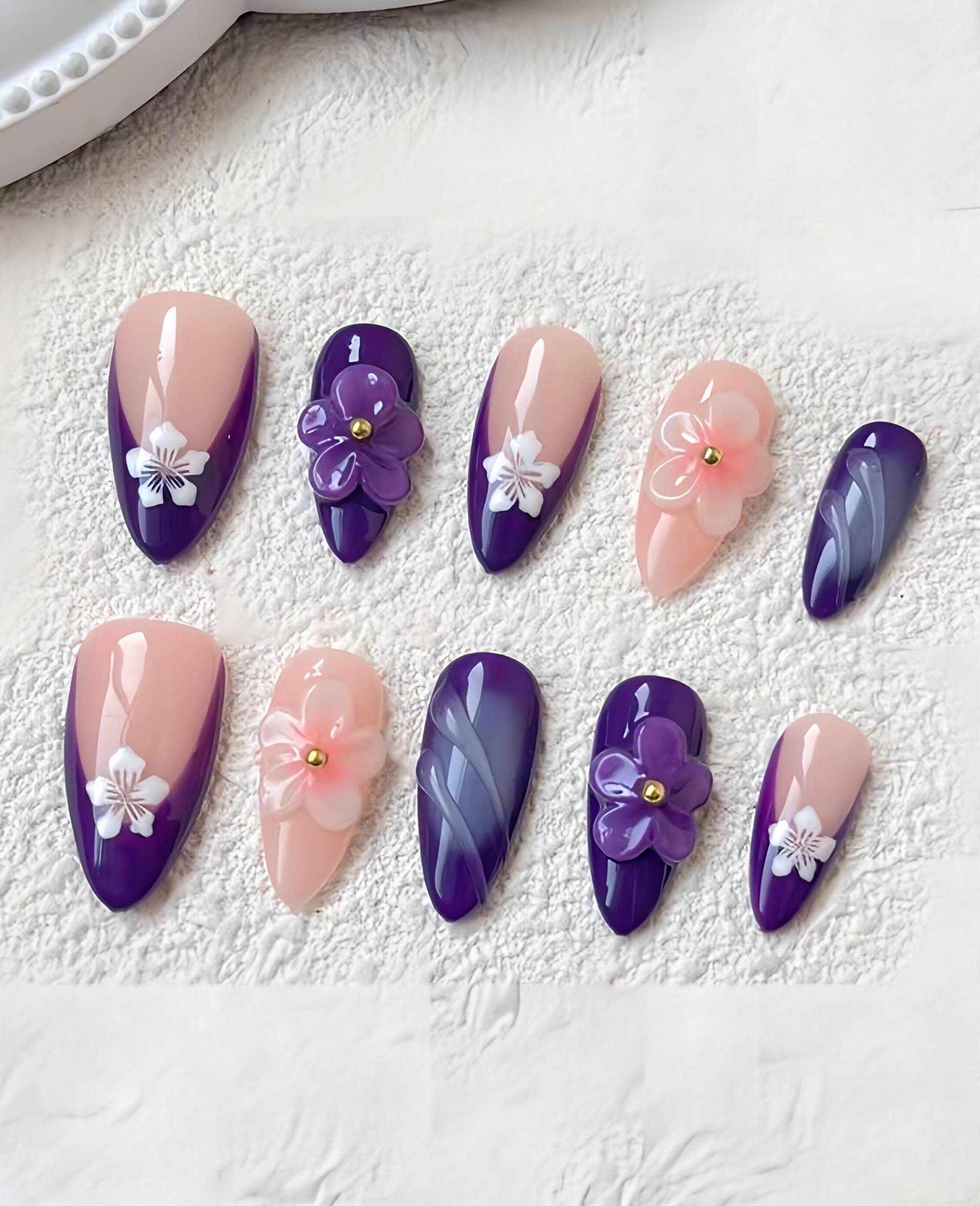 Lila Blüte - 3D Selbstgemachte Pressnägel Lila Blüte - 3D Selbstgemachte Pressnägel von Etsy - nailauraDE
