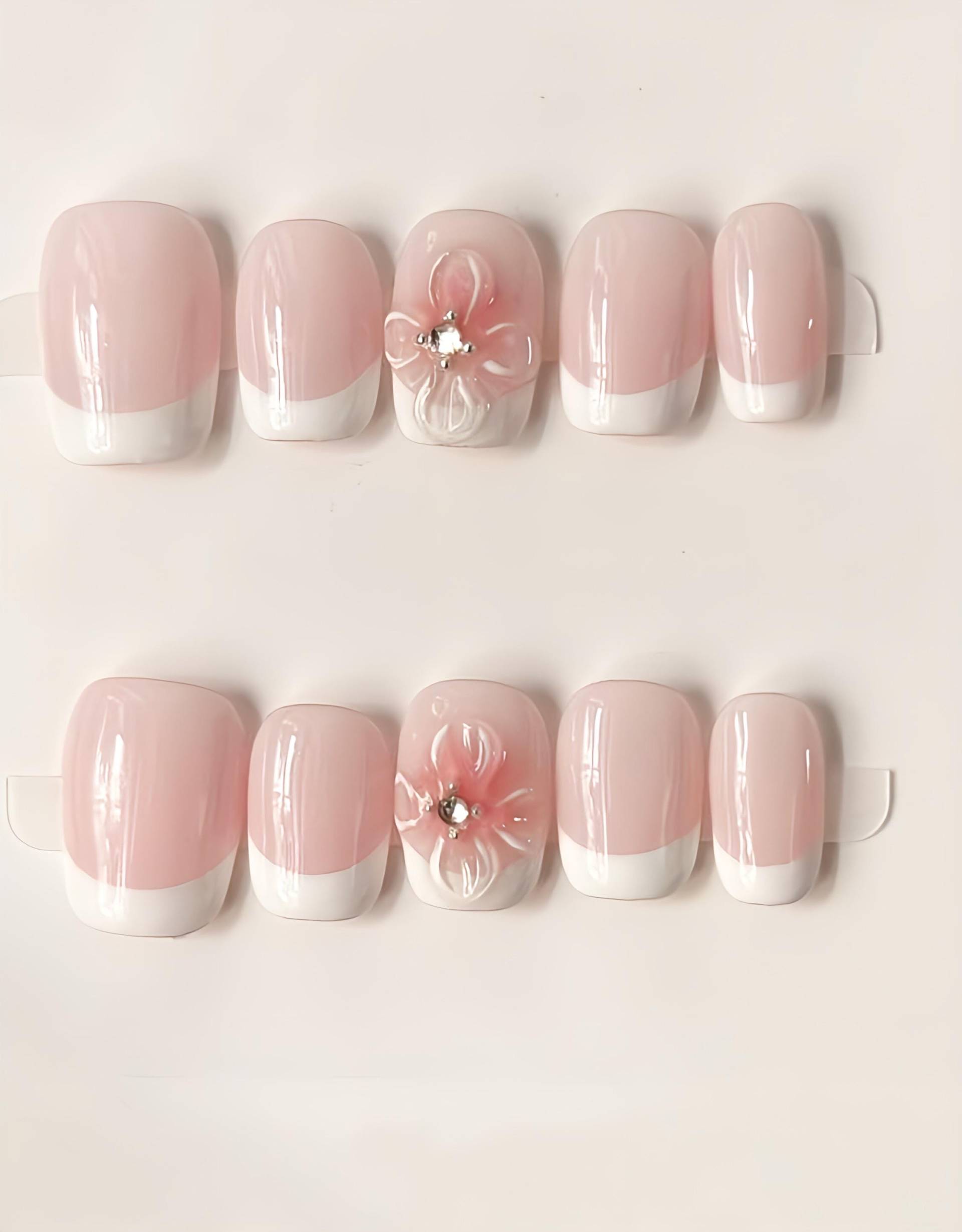 Lily Frost - 3D Handgemachte Wiederverwendbare Pressnägel von Etsy - nailauraDE
