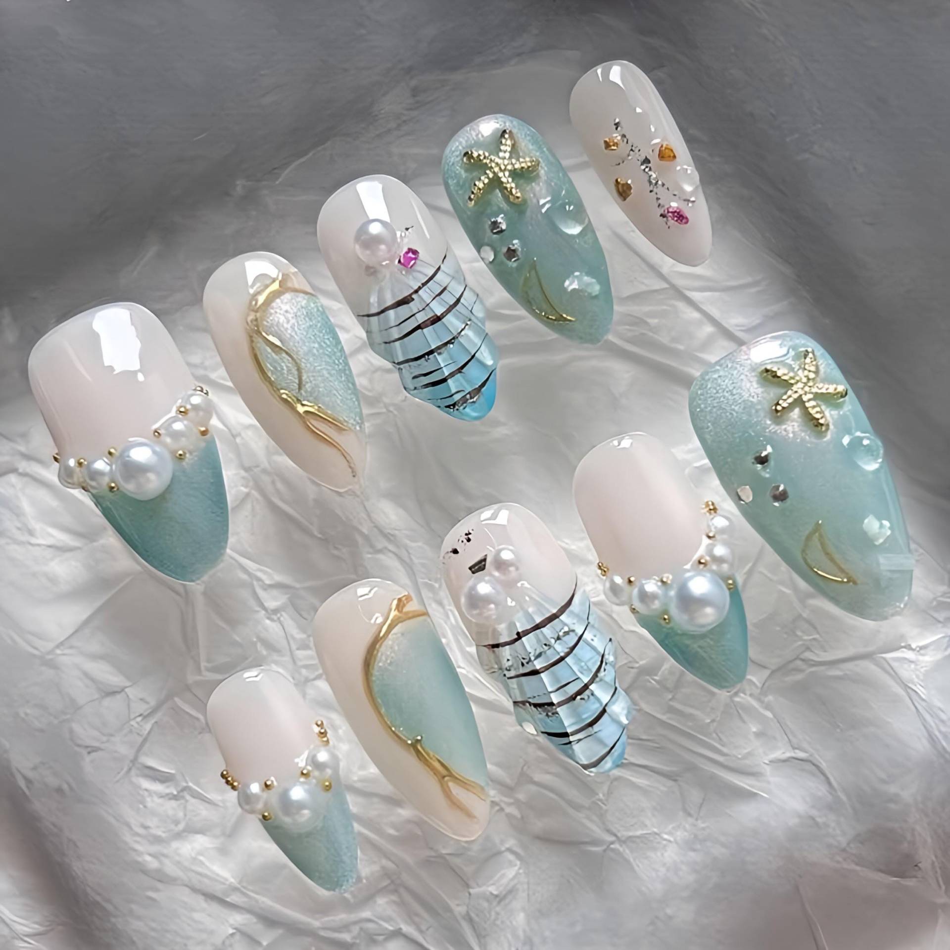 Mermaid's Pearl - 3D Handgemachte Wiederverwendbare Pressnägel Mermaid's Pearl - 3D Handgemachte Wiederverwendbare Pressnägel von Etsy - nailauraDE