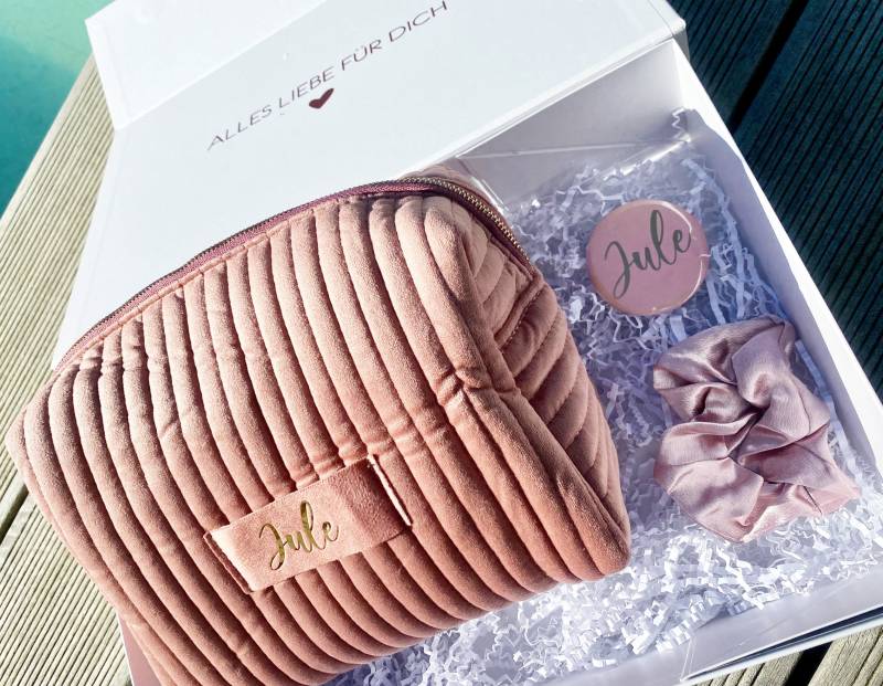 Personalisierte Geschenkbox Mit Magnetverschluss/Kosmetiktasche Samt + Scrunchy Spiegel Weihnachten Geburtstag Geschenkset Gold von Etsy - nelous