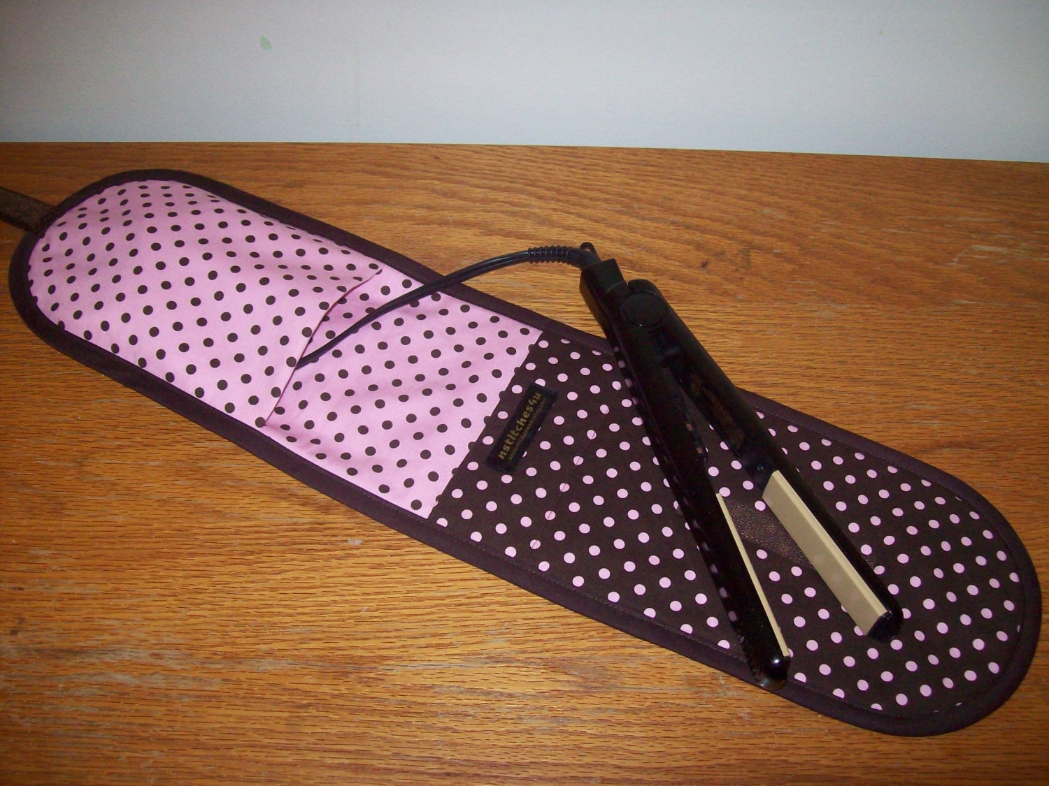 Curling Iron Fall/Flach Bügeln Cover | Isoliert Für Reisen, Lagerung Oder Das Fitnessstudio - Michael Miller Dumme Dots Rosa Und Braun Curling Iron Fall/Flach Bügeln Cover | Isoliert Für Reisen, Lagerung Oder Das Fitnessstudio - Michael Miller Dumme Dots Rosa Und Braun von Etsy - nstitches4u