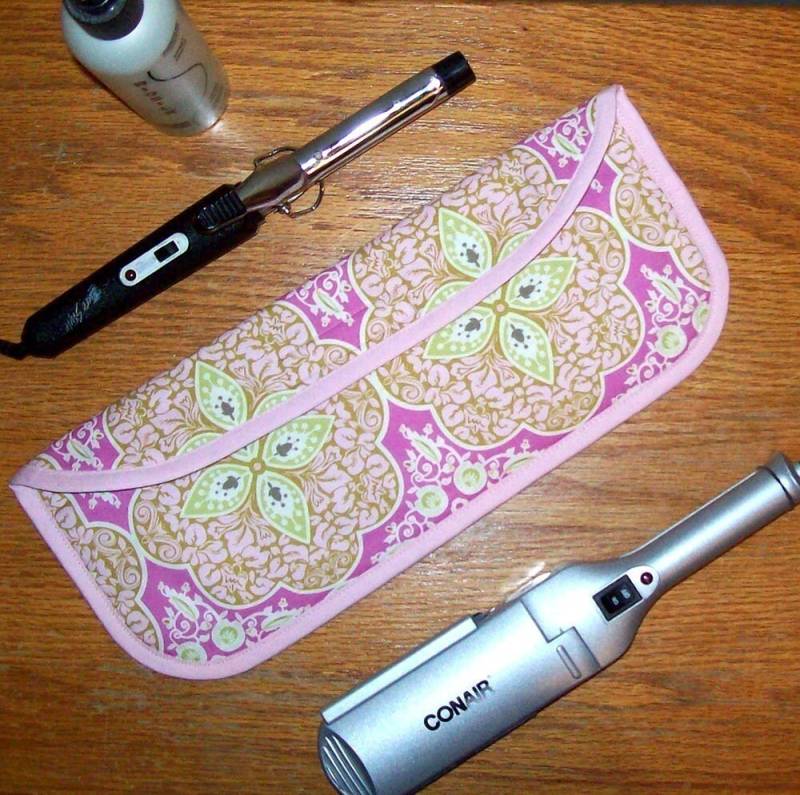 Lockenstab Gehäuse/Flache Eisen Decken Für Reisen Oder Die Turnhalle | Isoliert - Amy Butler-Daisy-Chain Blumen Rosa Gedrückt von Etsy - nstitches4u
