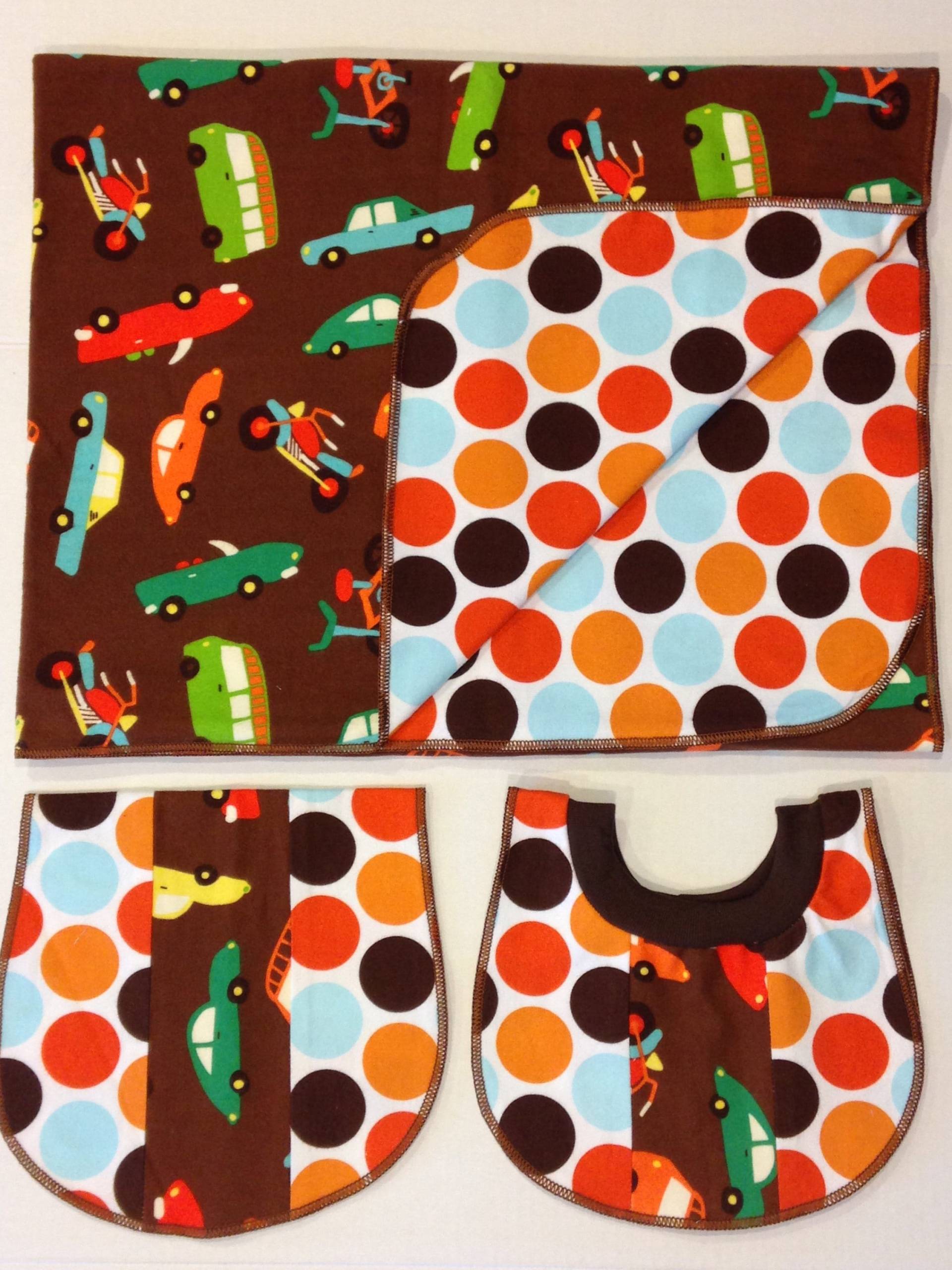 Empfang Baby Decke Autos Lkw, Polka Dot, Doppellagig Flanell, Lätzchen, Spucktuch, Dusche Geschenk, Einlagig 40 "x 40" von Etsy - ohSEWcuddly
