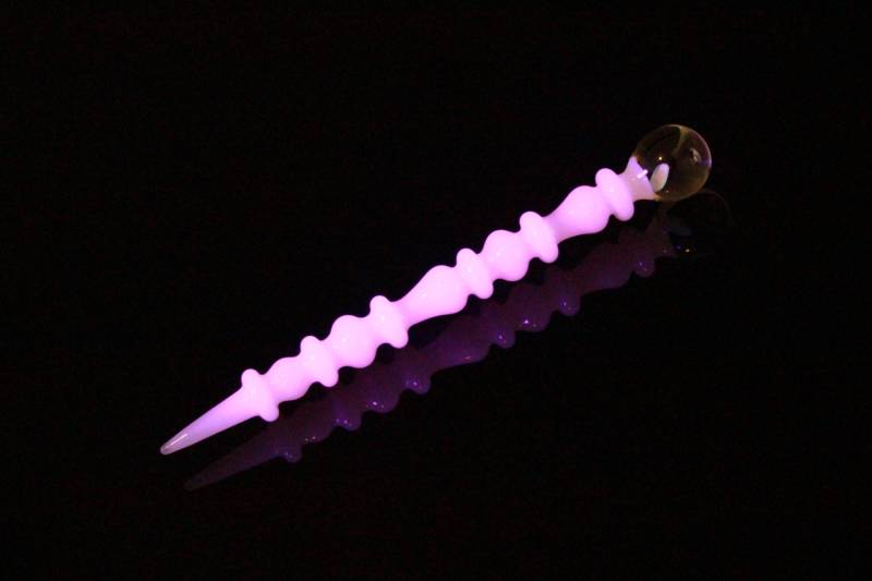 Uv Glow Weiß Samurai Schwarzlicht Pink Opal Kunst Glas Parfüm Dauber Neue Farbe von Etsy - organicglassworks