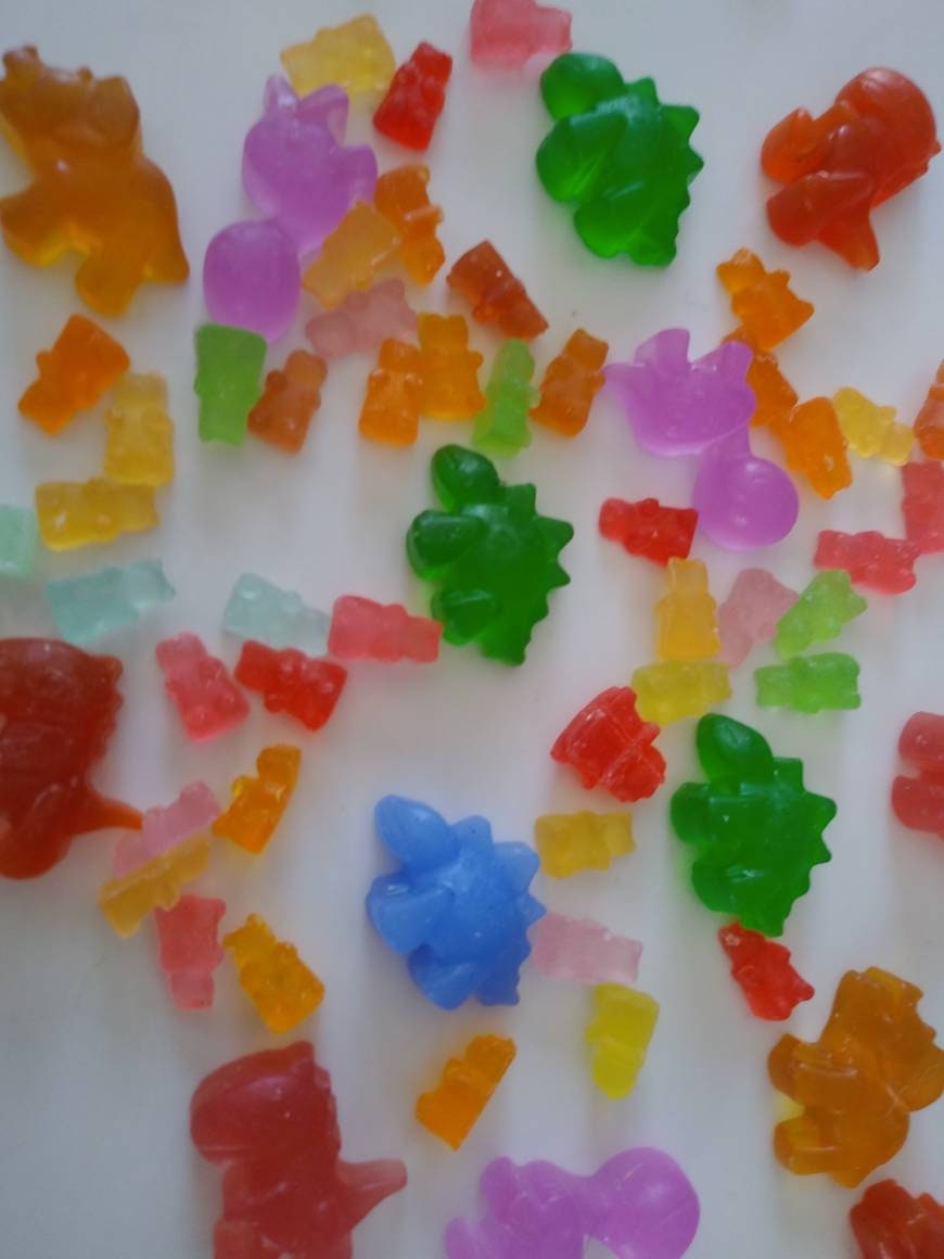 Savons Enfant Rigolo Dinausor Gummie Bär von Etsy - outerhappiness