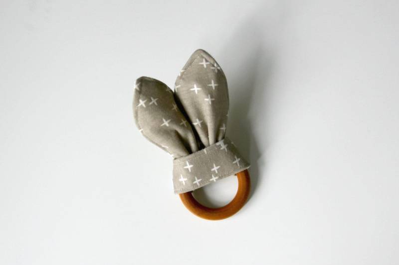 Bio Holz Beißring, Crinkle Toy, Grau Wink, Knit Greifling, Beißring von Etsy - owesley
