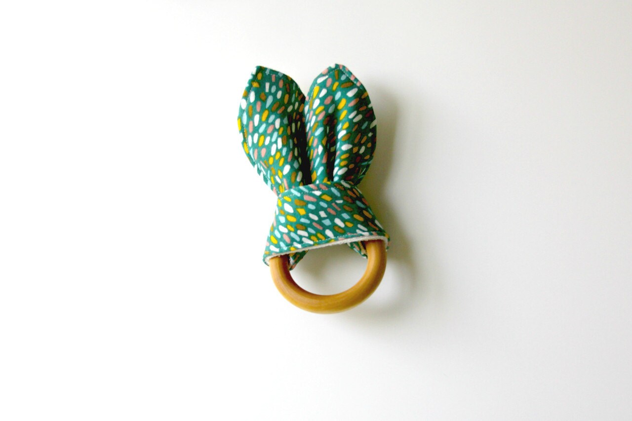 Bio Holz Beißring, Crinkle Toy, Grünes Konfetti, Knit Greifling, Greifling Bio Holz Beißring, Crinkle Toy, Grünes Konfetti, Knit Greifling, Greifling von Etsy - owesley