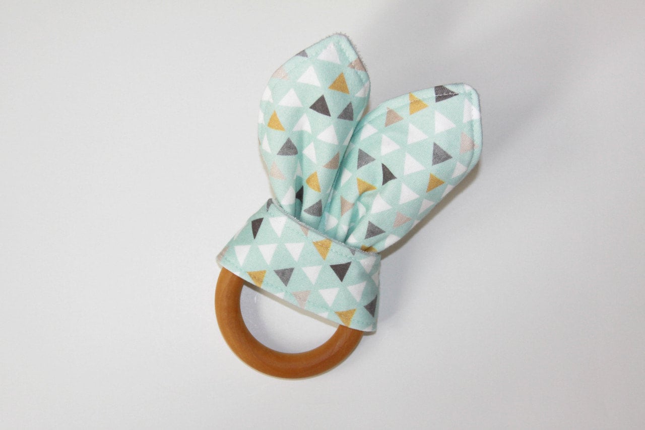 Bio Holz Beißring, Crinkle Toy, Mint Dreiecke, Knit Greifling, Greifling Bio Holz Beißring, Crinkle Toy, Mint Dreiecke, Knit Greifling, Greifling von Etsy - owesley