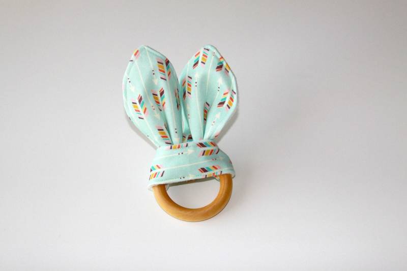 Bio Holz Beißring, Crinkle Toy, Mint Quill Pfeil, Knit Greifling, Greifling von Etsy - owesley