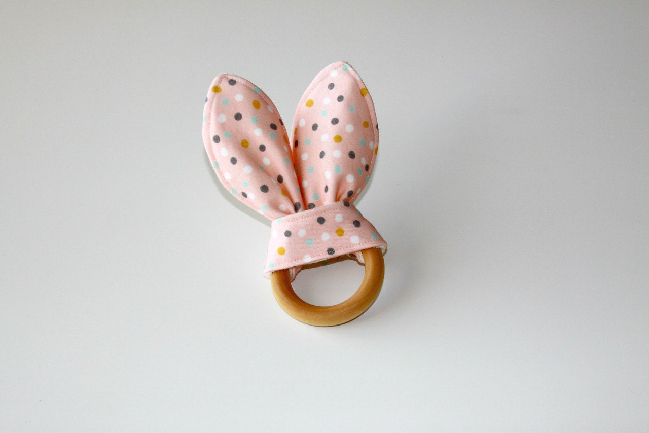Bio Holz Beißring, Crinkle Toy, Rosa Punkte, Knit Greifling, Greifling Bio Holz Beißring, Crinkle Toy, Rosa Punkte, Knit Greifling, Greifling von Etsy - owesley