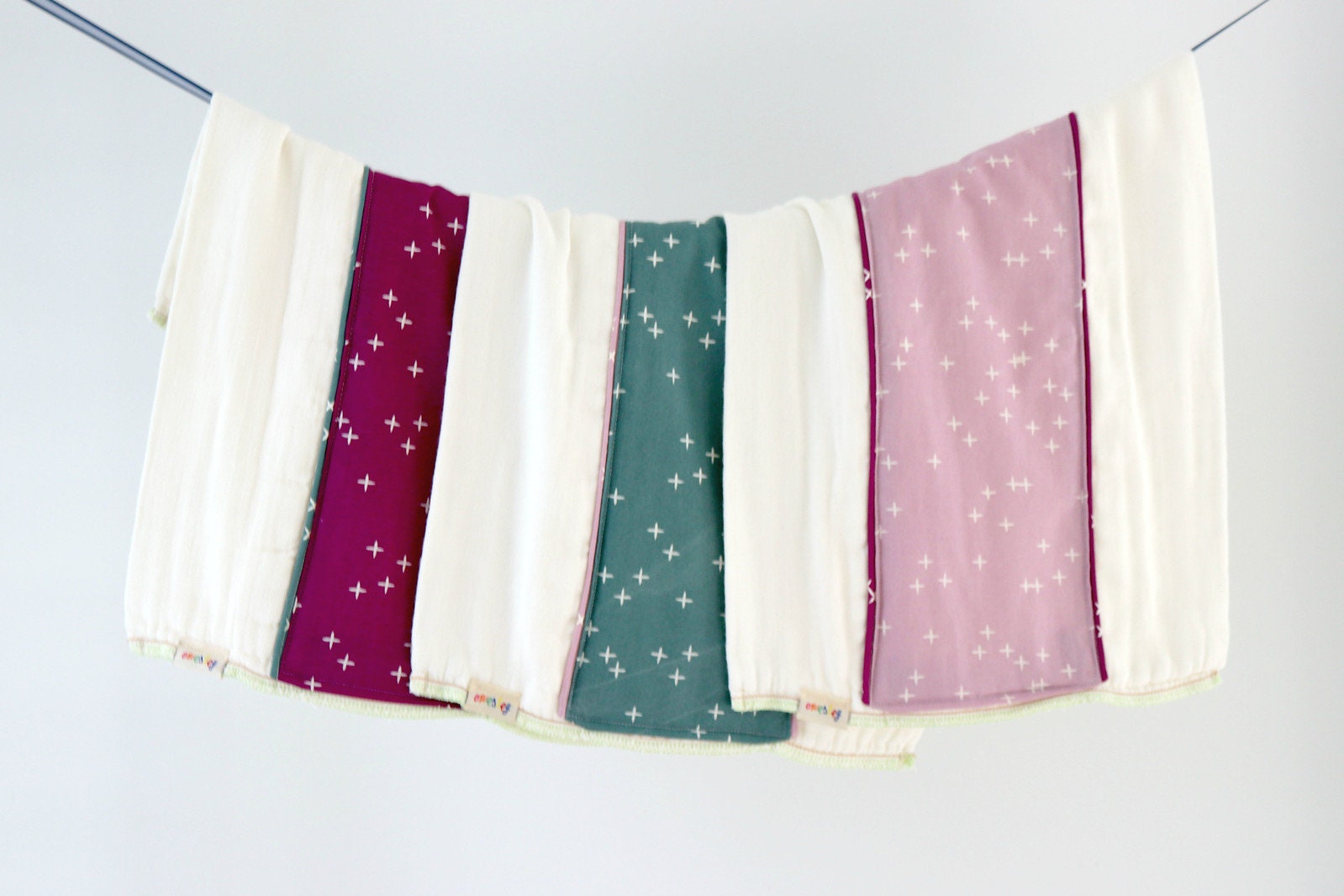 Bio Spucktuch 3Er Set. Lila Und Grau Wink. Baby Spucktücher, Spucktücher Neugeborenen Geschenk, Party Spucktuch, Essentials von Etsy - owesley