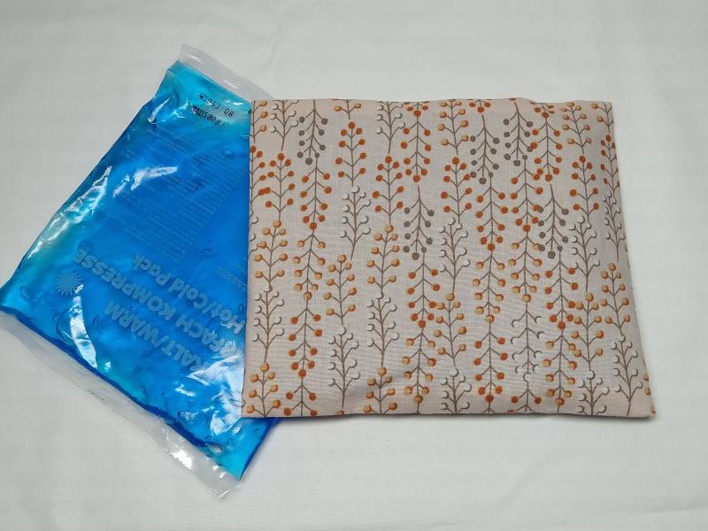 Beulentröster Kalt-/Warmkompresse Kühlakku Mit Stoffhülle Beulentröster Kalt-/Warmkompresse Kühlakku Mit Stoffhülle von Etsy - peppaKus