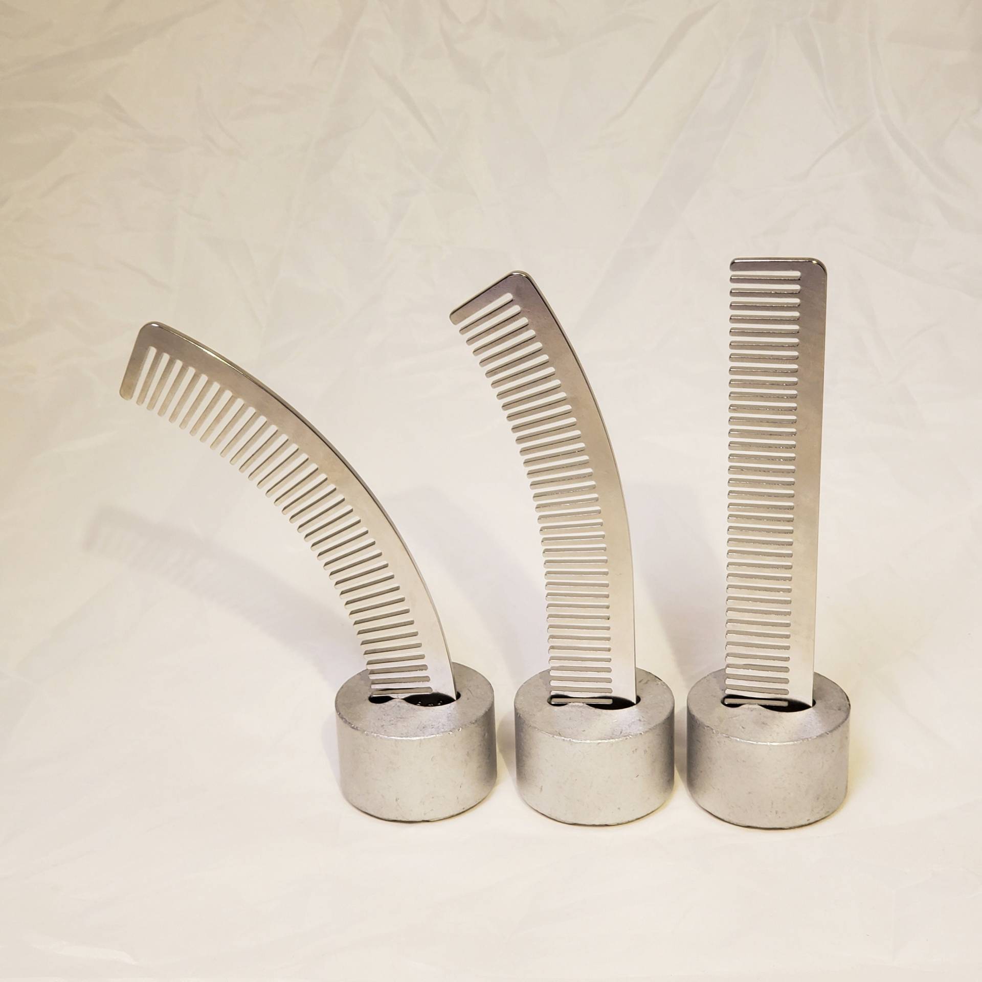 Cnc-Gefräster Kammständer Aus Aluminium Cnc-Gefräster Kammständer Aus Aluminium von Etsy - phydgt
