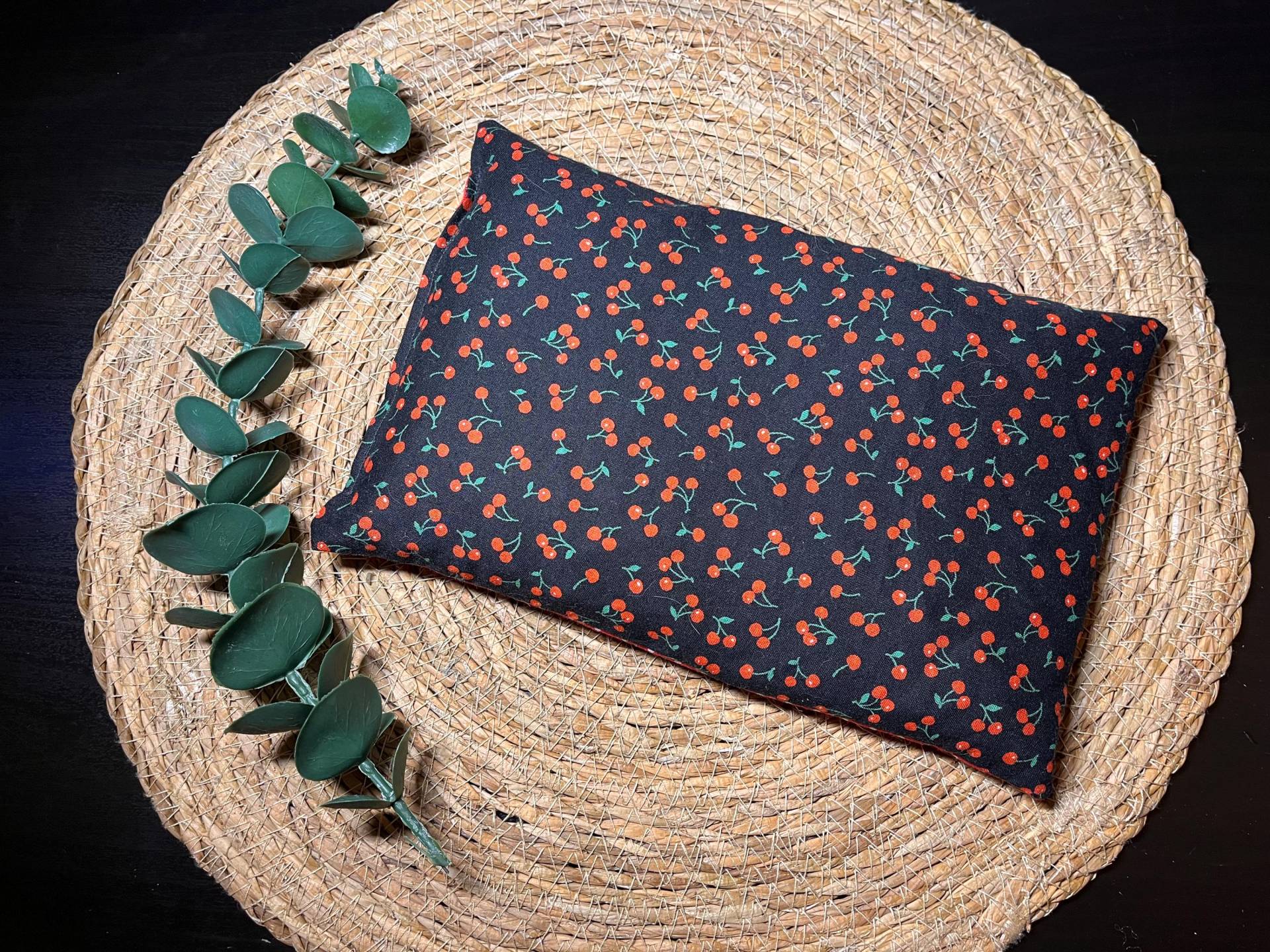 Kirschkernkissen, Wärmekissen, Körnerkissen, Wärmetherapie, Kältetherapie, Mikrowelle, Handmade With Love, Kirschen, Punkte, Geschenk Unikat Kirschkernkissen, Wärmekissen, Körnerkissen, Wärmetherapie, Kältetherapie, Mikrowelle, Handmade With Love, Kirschen, Punkte, Geschenk Unikat von Etsy - pinkbowKristinchen