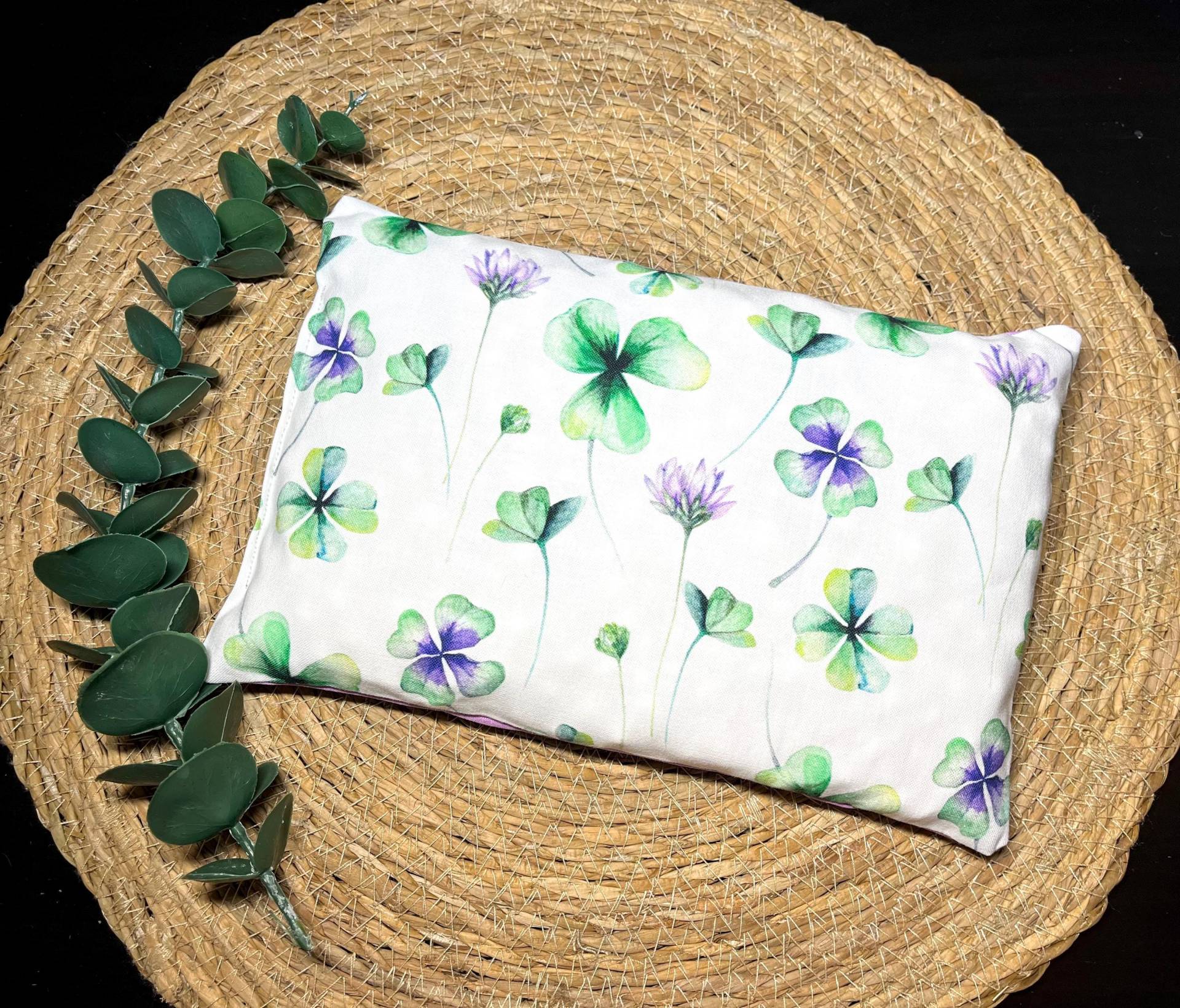 Kirschkernkissen, Wärmekissen, Körnerkissen, Wärmetherapie, Kältetherapie, Mikrowelle, Handmade With Love, Klee, Lila Grün, Geschenk, Unikat Kirschkernkissen, Wärmekissen, Körnerkissen, Wärmetherapie, Kältetherapie, Mikrowelle, Handmade With Love, Klee, Lila Grün, Geschenk, Unikat von Etsy - pinkbowKristinchen