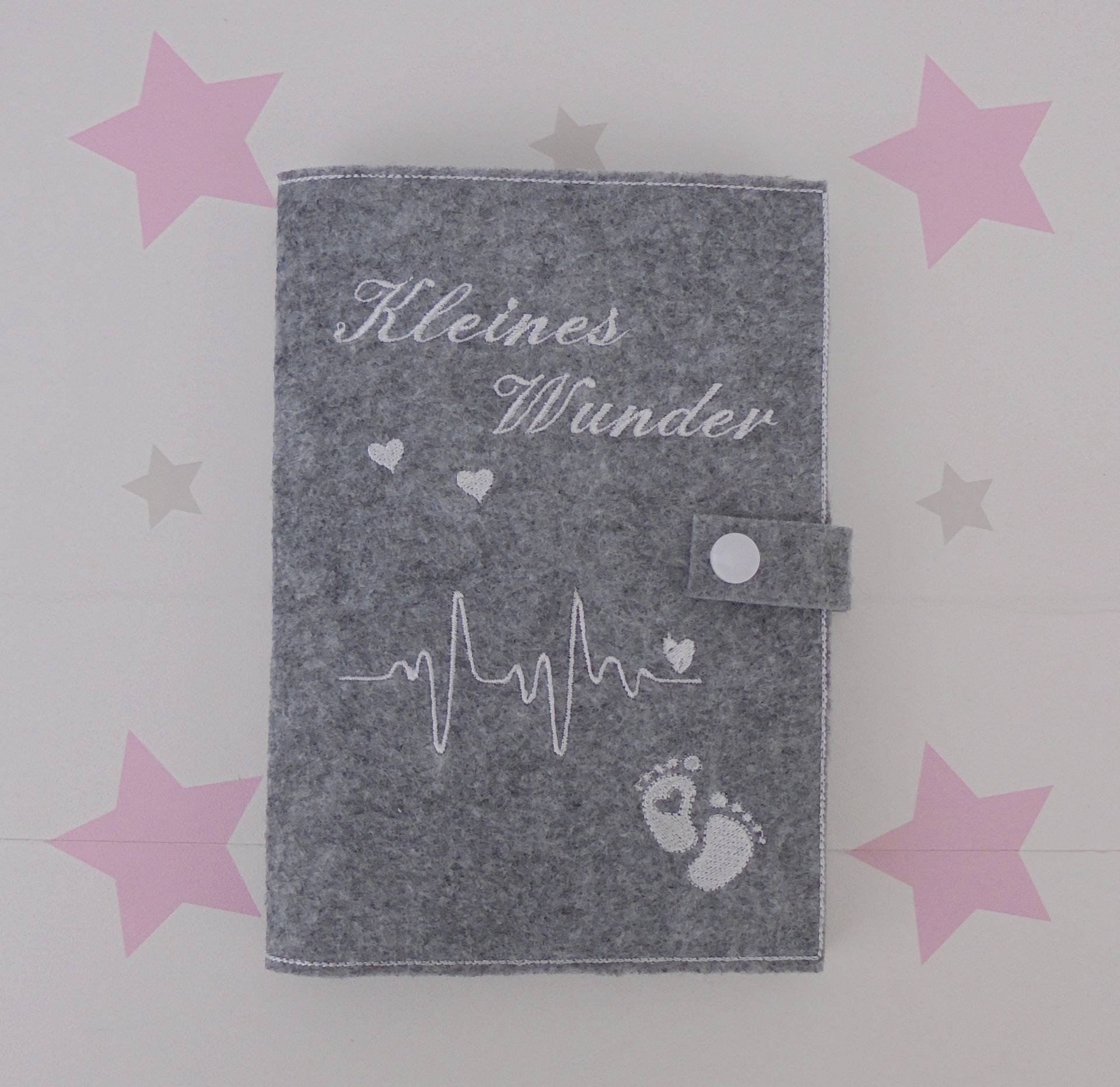 Pinkesterne Mutterpasshülle Kleines Wunder Mamipass Filz Schutzhülle Handmade Pinkesterne Mutterpasshülle Kleines Wunder Mamipass Filz Schutzhülle Handmade von Etsy - pinkeSterne