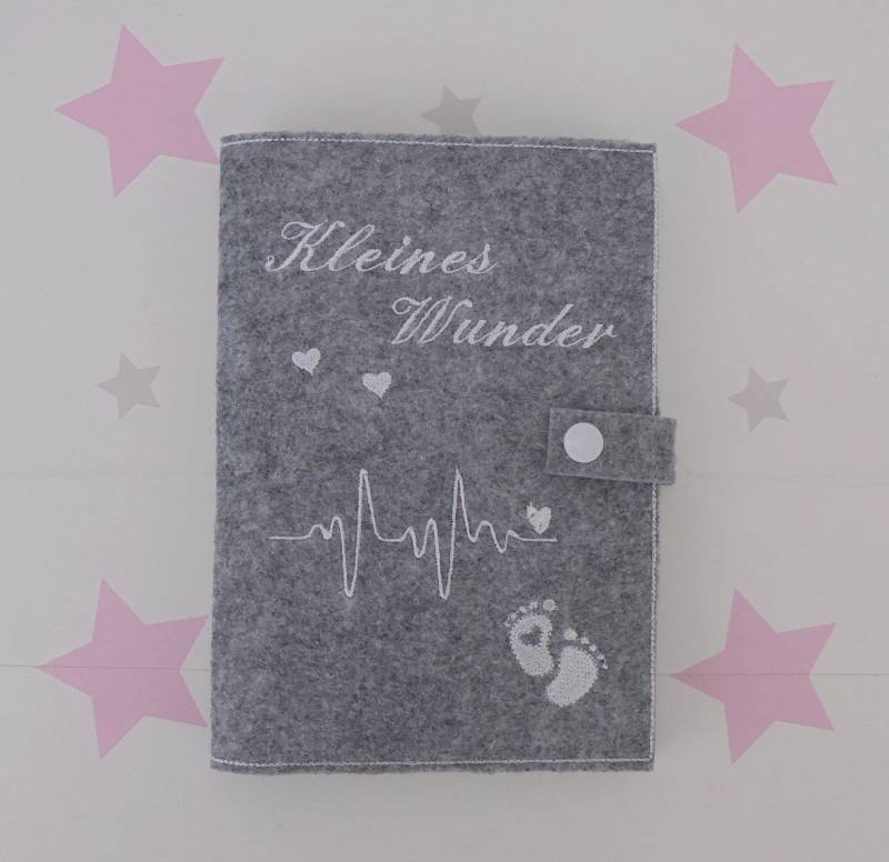 Pinkesterne Mutterpasshülle Kleines Wunder Mamipass Filz Schutzhülle Handmade Pinkesterne Mutterpasshülle Kleines Wunder Mamipass Filz Schutzhülle Handmade von Etsy - pinkeSterne