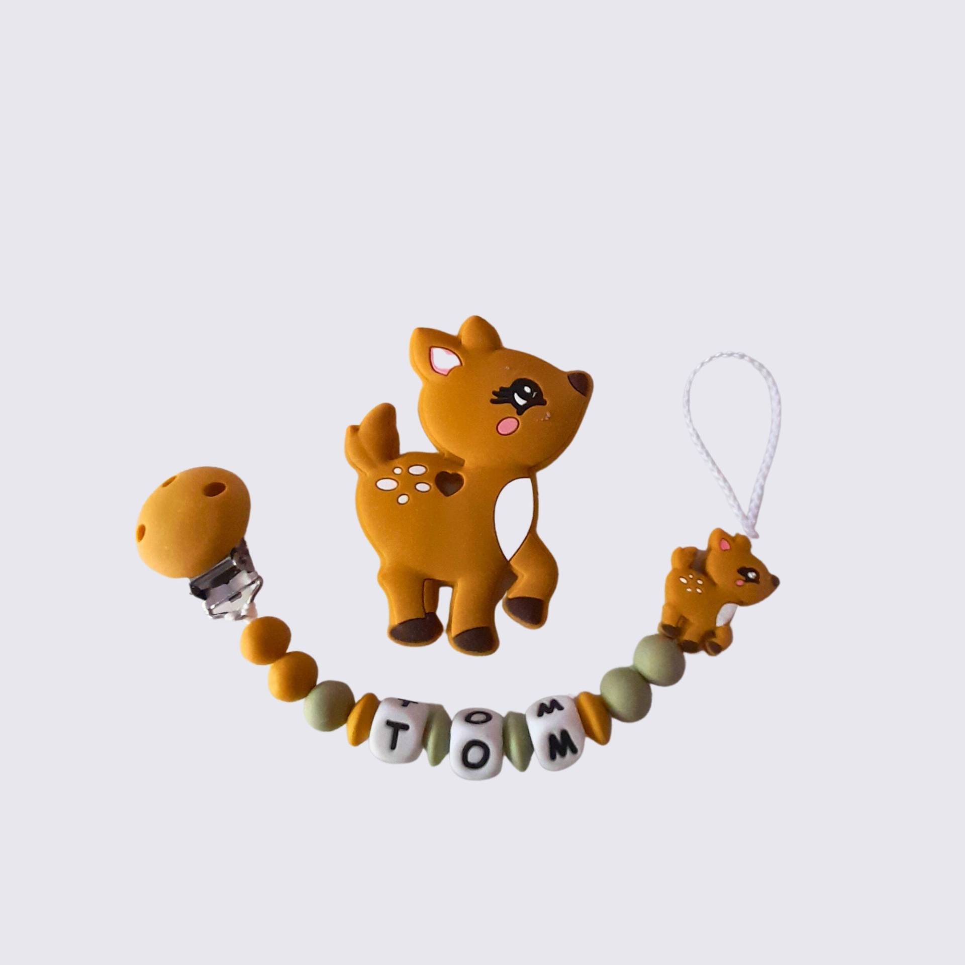 Schnullerclip Vorname Reh/Rehkitz Farbe Senfgelb/Optional Silikonspielzeugperlen Und Silikonspielzeug Weiße Buchstaben Schnullerclip Vorname Reh/Rehkitz Farbe Senfgelb/Optional Silikonspielzeugperlen Und Silikonspielzeug Weiße Buchstaben von Etsy - planetebebe