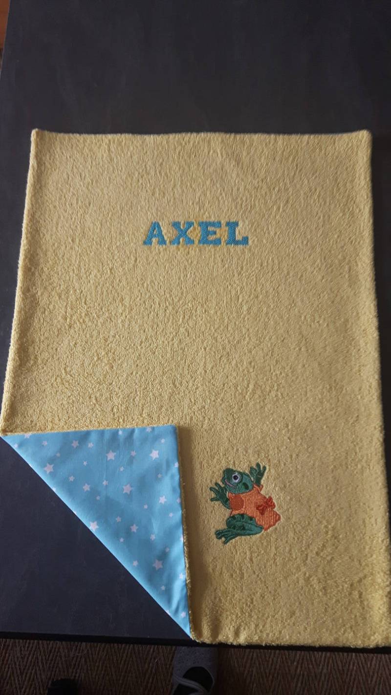 Babyhandtuch Ideal Für Wickeltisch, Besticktes Handtuch, Kinderbadetuch, Personalisiertes Geburtsgeschenk von Etsy - pommedammour17
