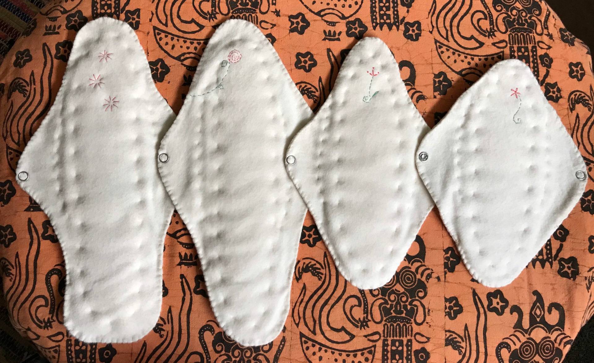 Extra Polsterung in Den Flügeln, Extra Breit, Strapazierfähig, Aus 100% Bio-Baumwolle, Wiederverwendbare Stoffeinlage Für Die Nacht, Waschbare von Etsy - positivelyarchetypal