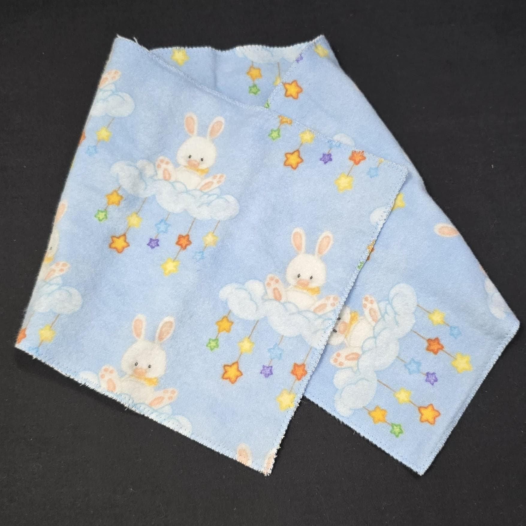 Spucktuch - Baby/Kinderzimmer von Etsy - practicalsewing