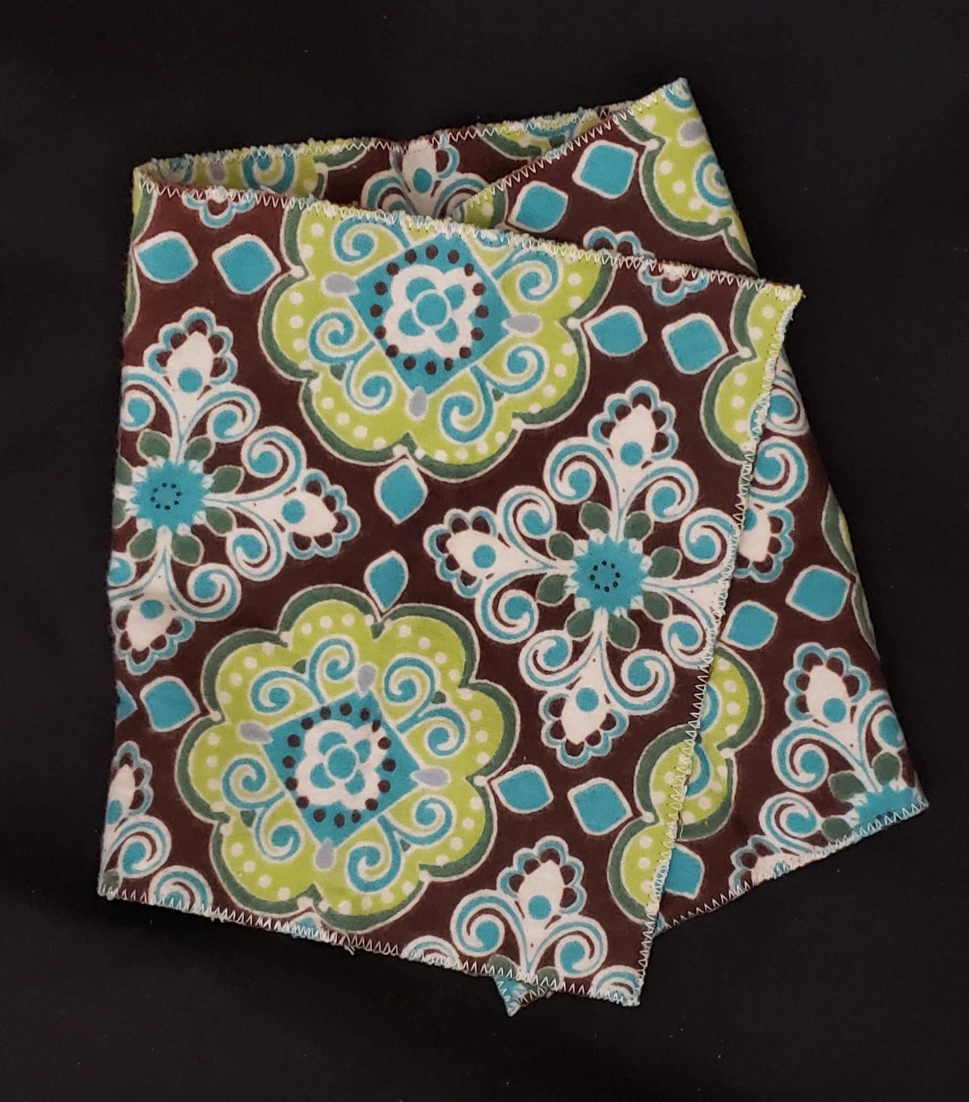 Spucktuch - Geometrisch/Fest von Etsy - practicalsewing