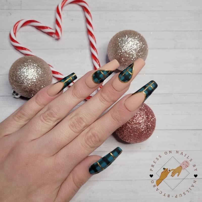 It's Christmas Time - Press On Nails Long Ballerina It's Christmas Time - Press On Nails Long Ballerina von Etsy - pressonsbycaro