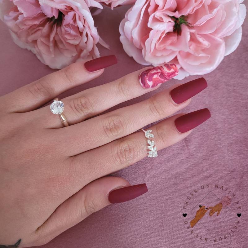 Red Marble - Press On Nails Middle Ballarina Red Marble - Press On Nails Middle Ballarina von Etsy - pressonsbycaro