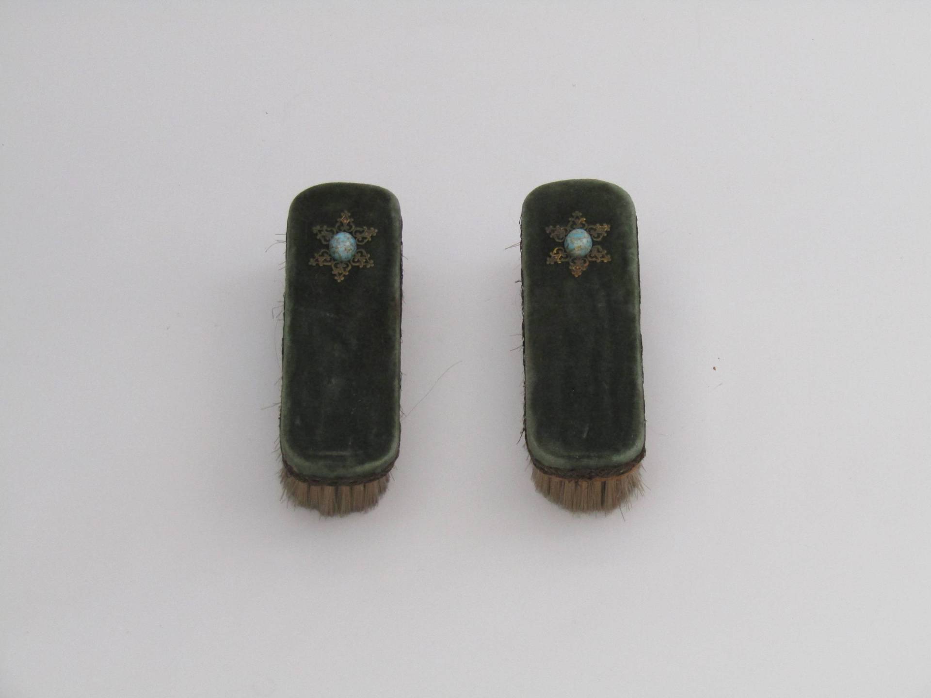 Vintage Bürsten-Set, Zierbürsten, Alte Bürsten, Altes Antikes Bürsten-Set. Zwei Antike Set Von Bürsten von Etsy - prestigiousantiques