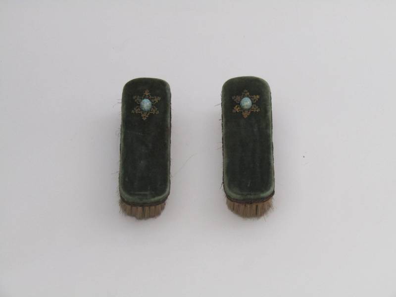 Vintage Bürsten-Set, Zierbürsten, Alte Bürsten, Altes Antikes Bürsten-Set. Zwei Antike Set Von Bürsten von Etsy - prestigiousantiques