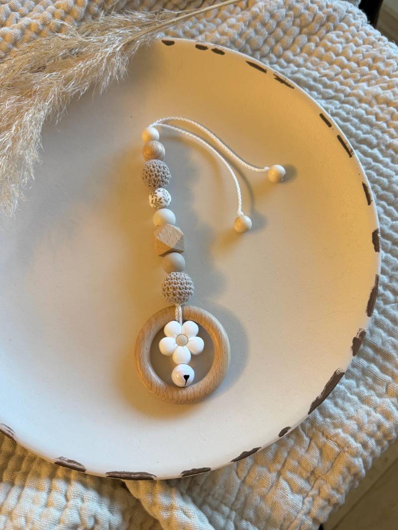 Babyschalenanhänger in Beige, Mit Blume Mädchen Junge | Maxi Cosi Anhänger Handgemacht Handgemachte |Geschenke Zur Geburt von Etsy - prettylittleJeMa