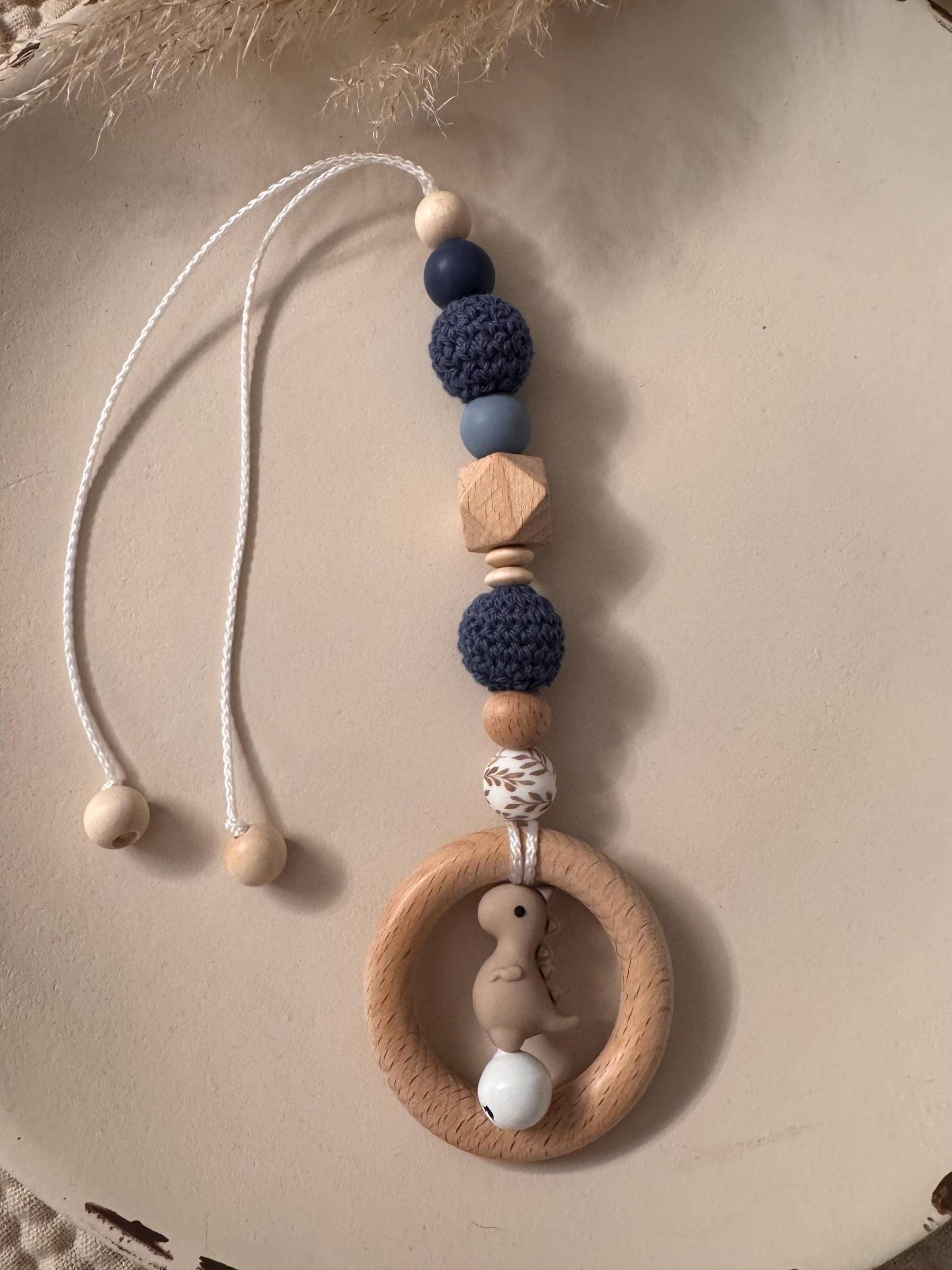 Handgemachte Geschenke Zur Geburt L Babyschalenanhänger in Blau, Beige Mit Dino | Maxi Cosi Anhänger Handgemacht Handgemachte Geschenke Zur Geburt L Babyschalenanhänger in Blau, Beige Mit Dino | Maxi Cosi Anhänger Handgemacht von Etsy - prettylittleJeMa